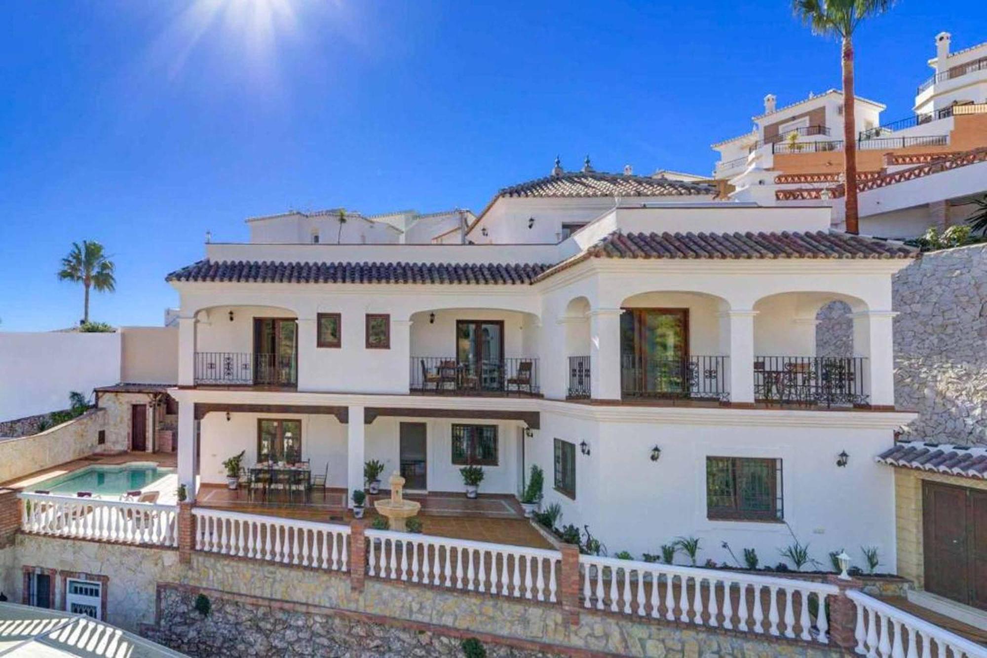 Lara Pinta Nerja