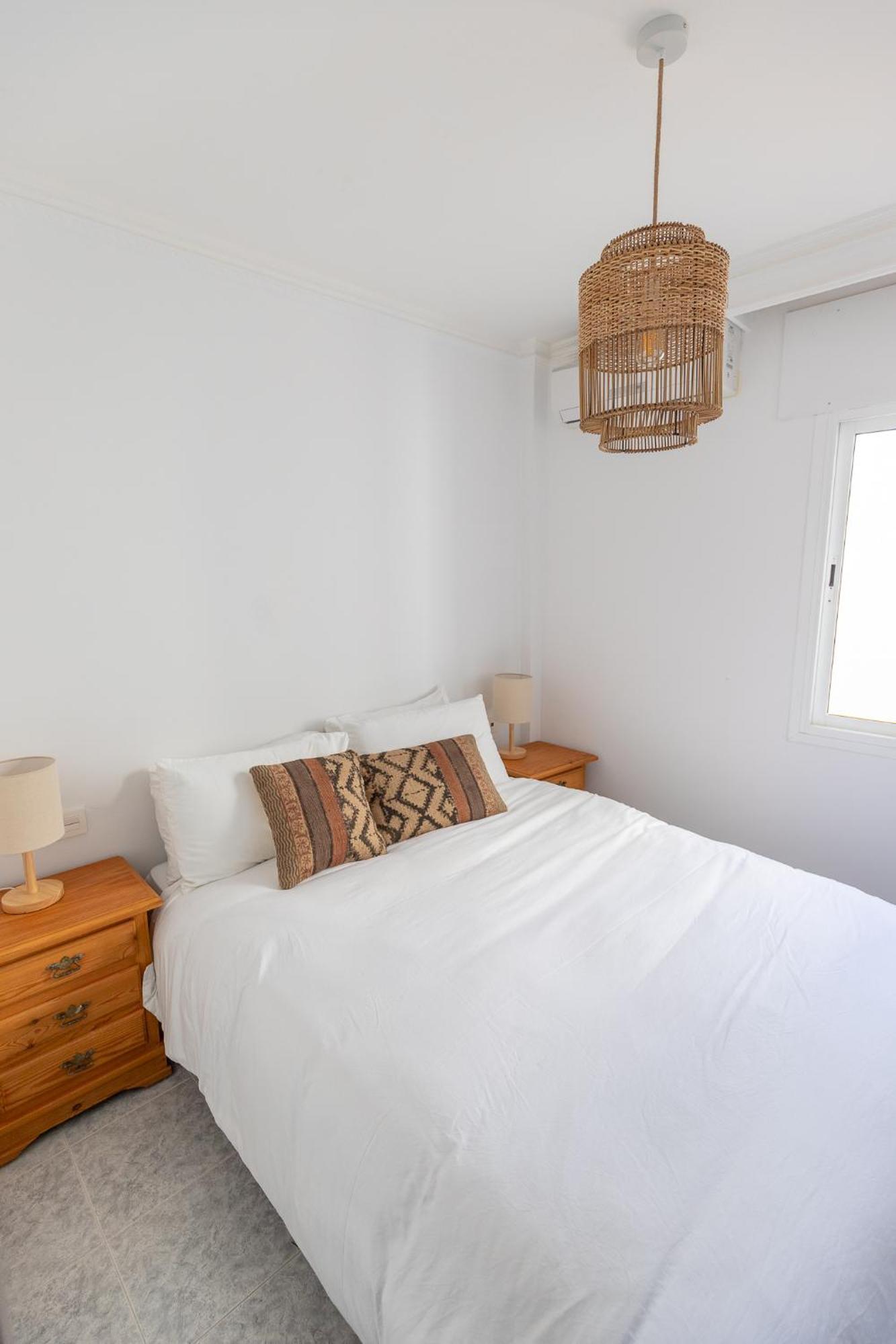 Driftwood 2 Bedroom - Earthy, Peaceful, Calm Apartment