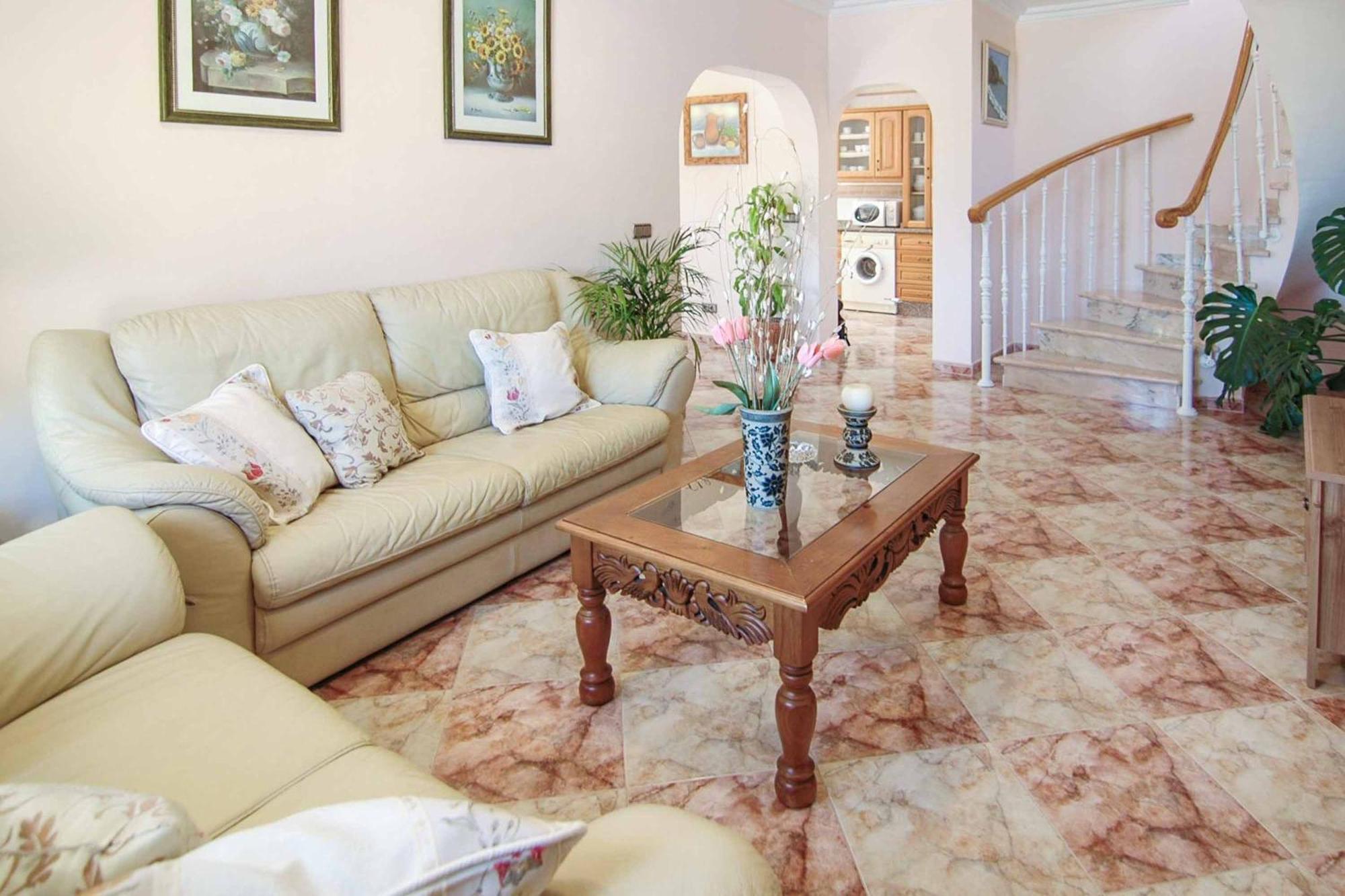 Mercedes Villa *
