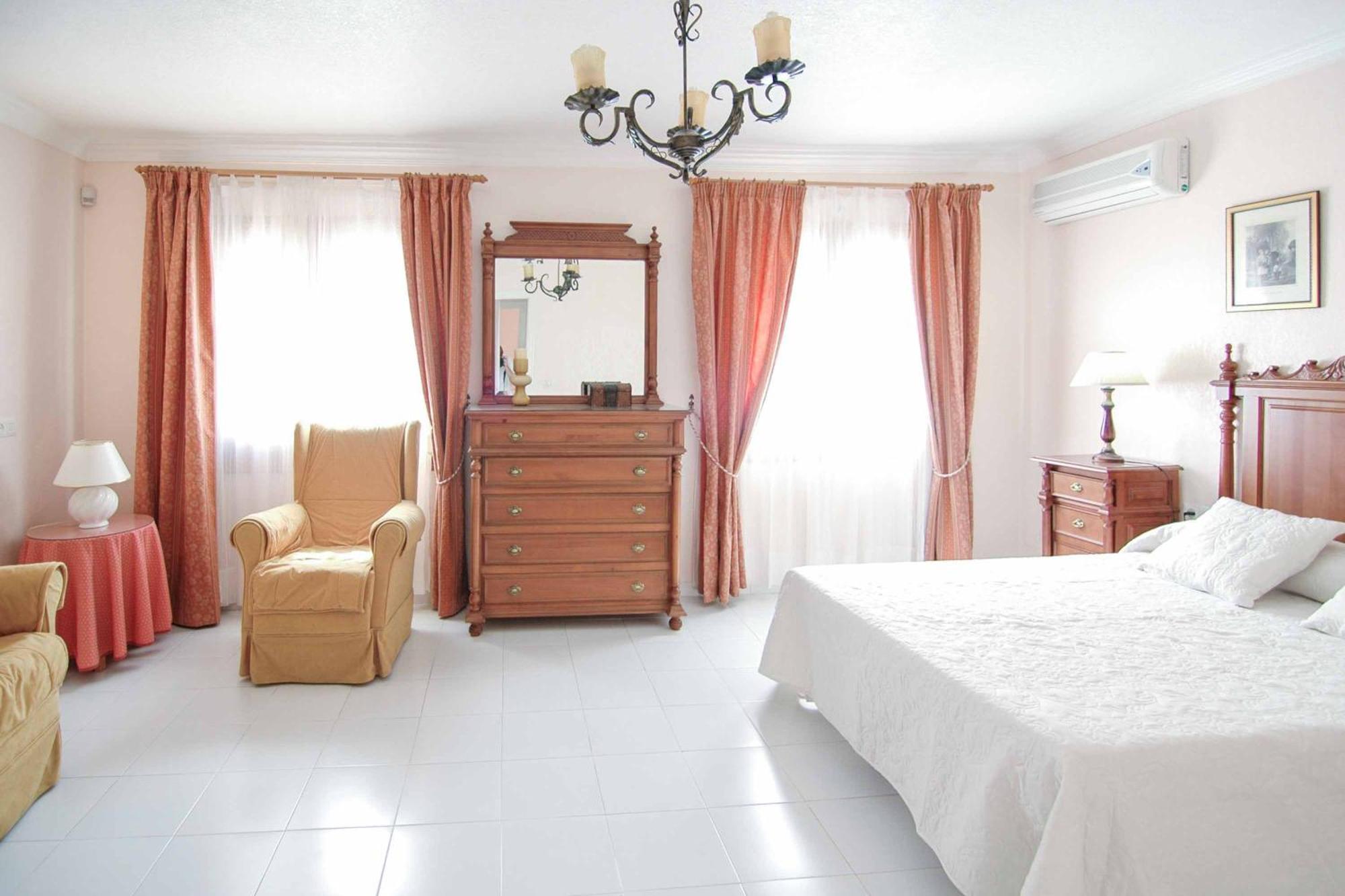 Angeles * Nerja
