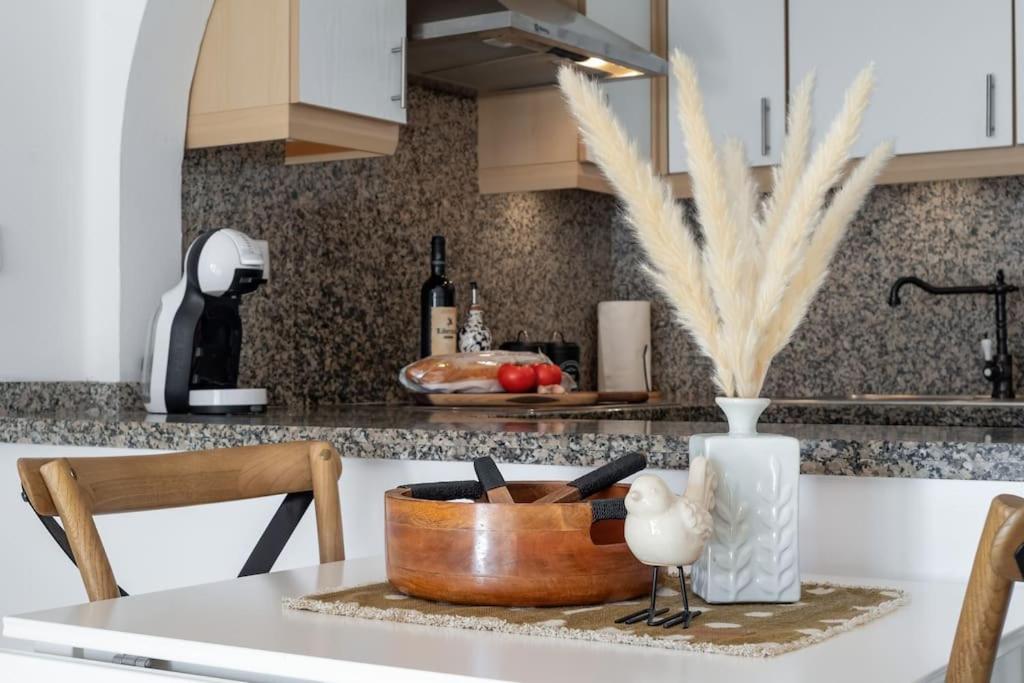 Apartamento Capistrano Playa 111 *