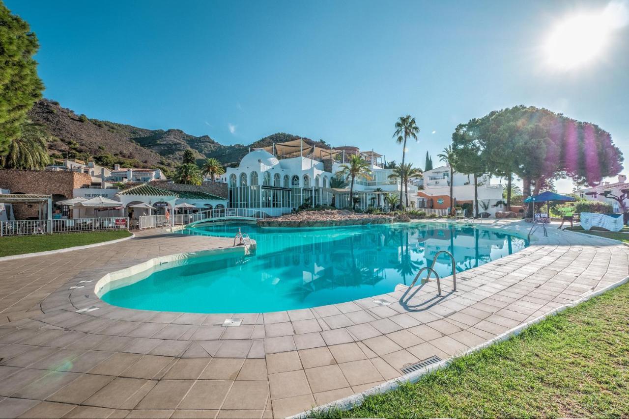 Renovated With Nerjas Biggest Pool Apartamento *