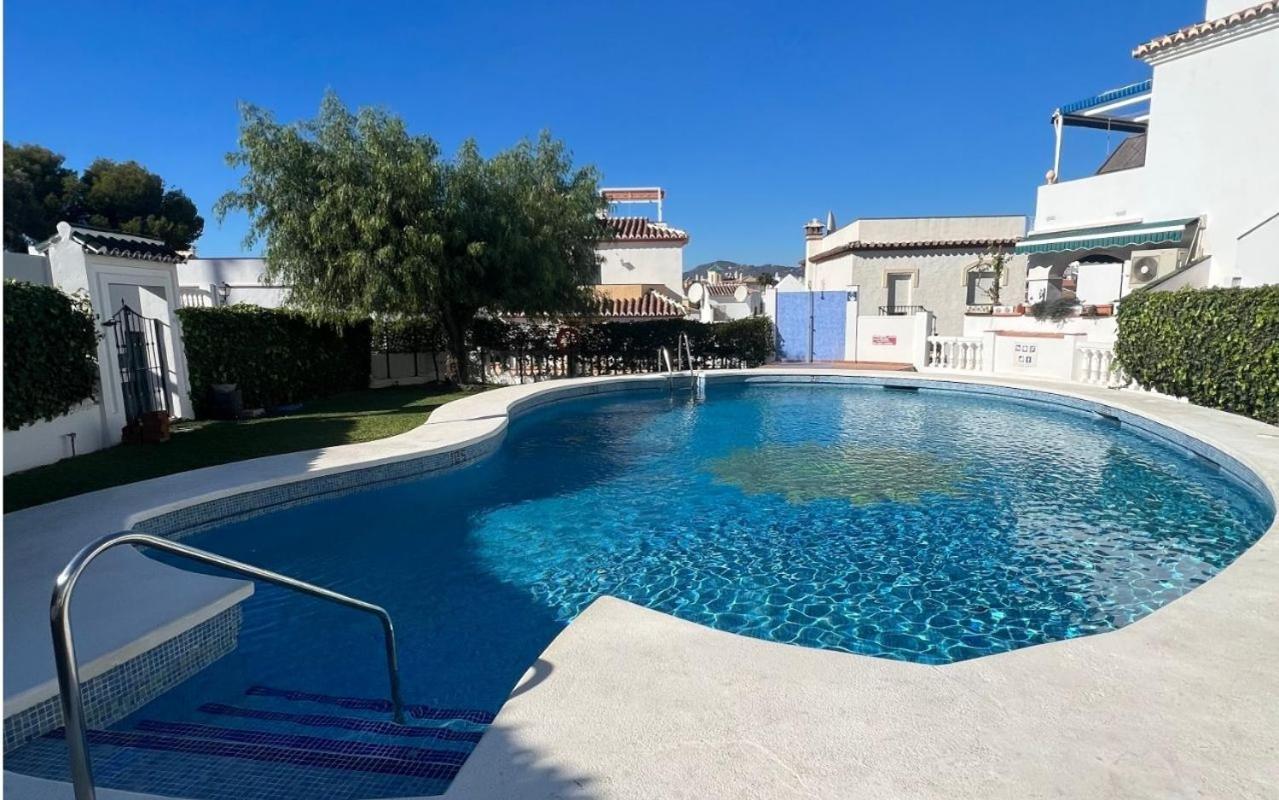 Beautiful Views, Pool & Just 10min To The Holiday home Nerja