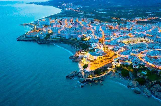 Luna De Nerja