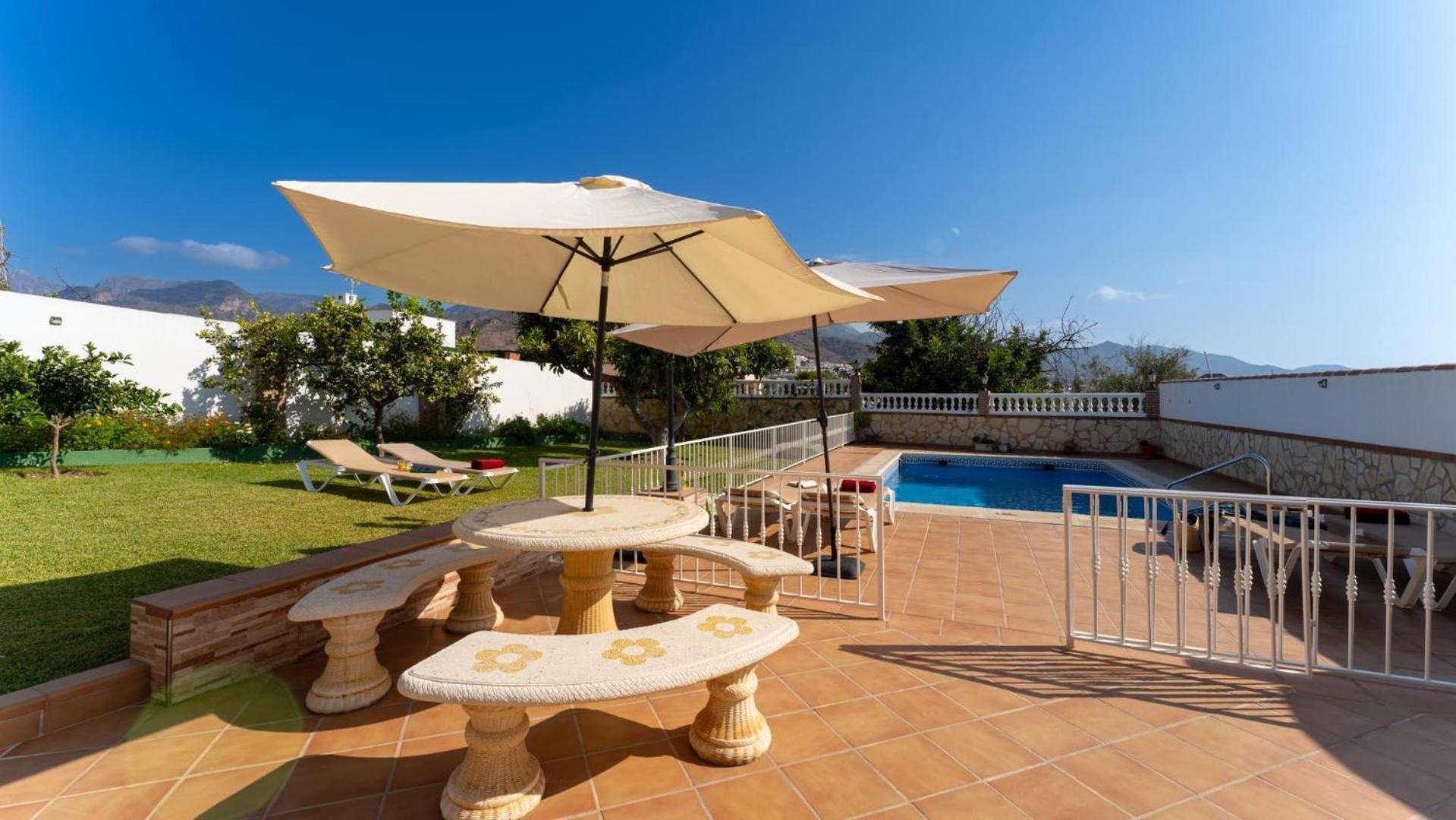 Lola Casitas Select Villa *
