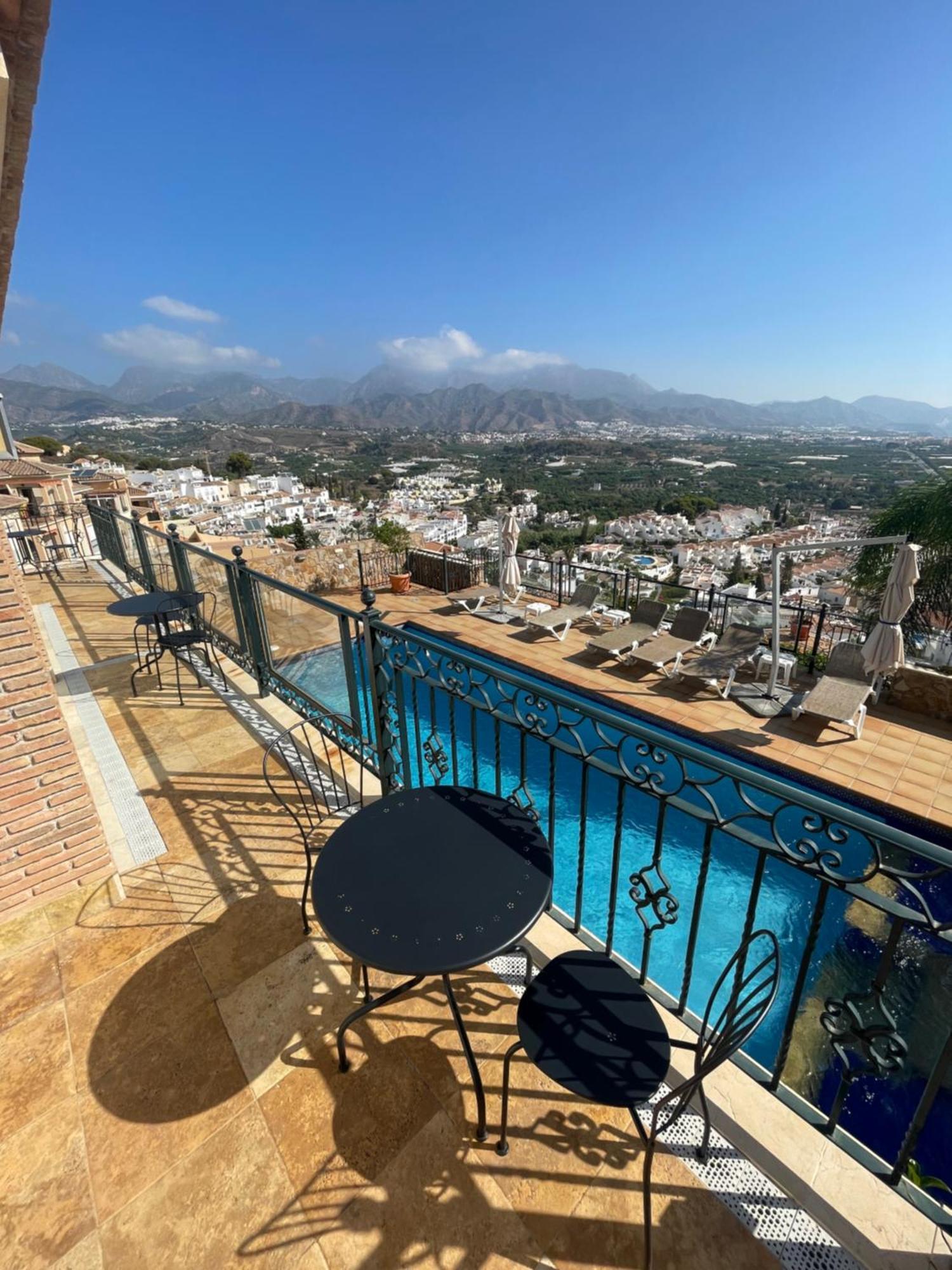 Villa Vista Lara. Relajate Y Disfruta. Nerja