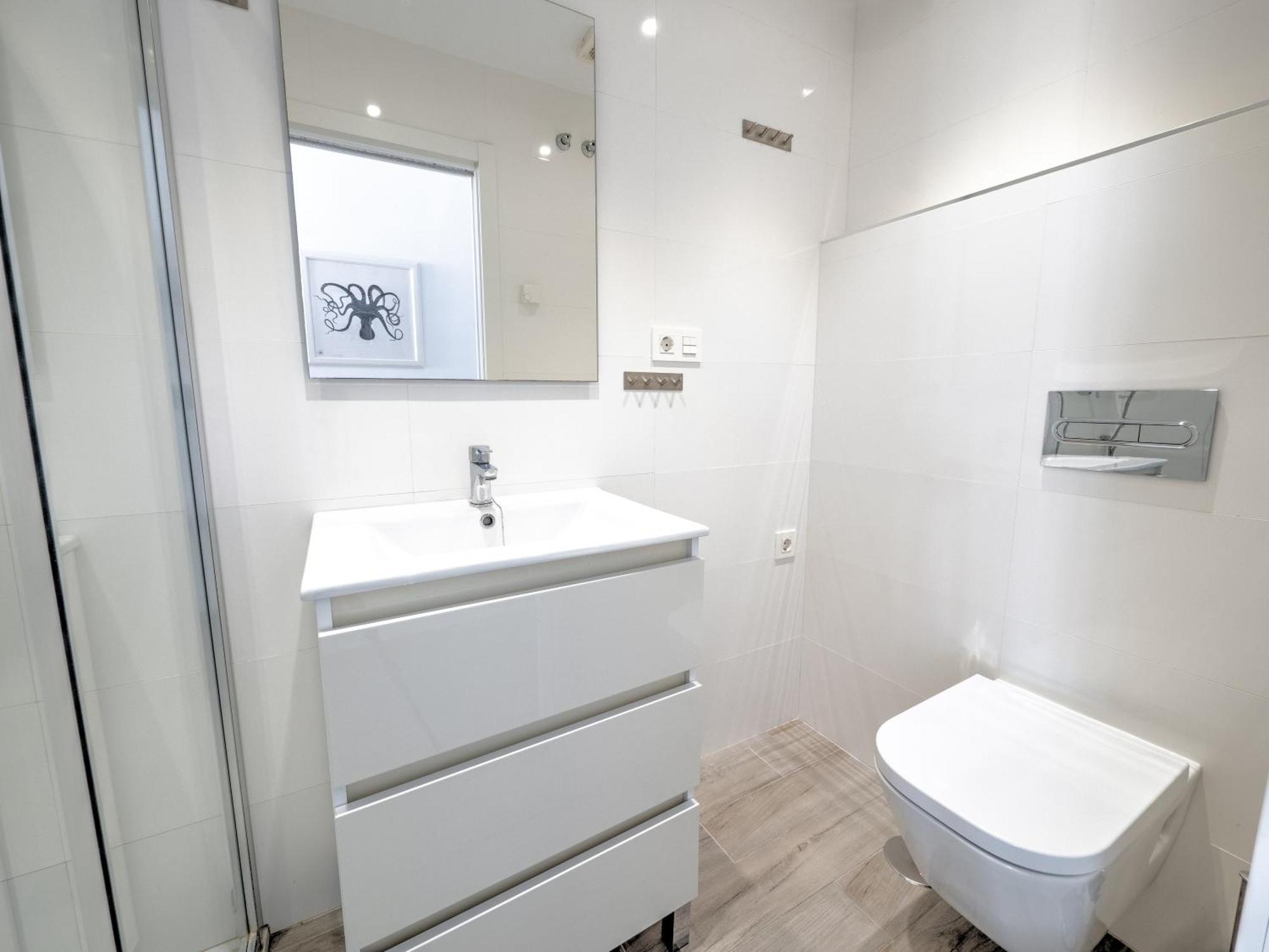 Modern With Location Parador,