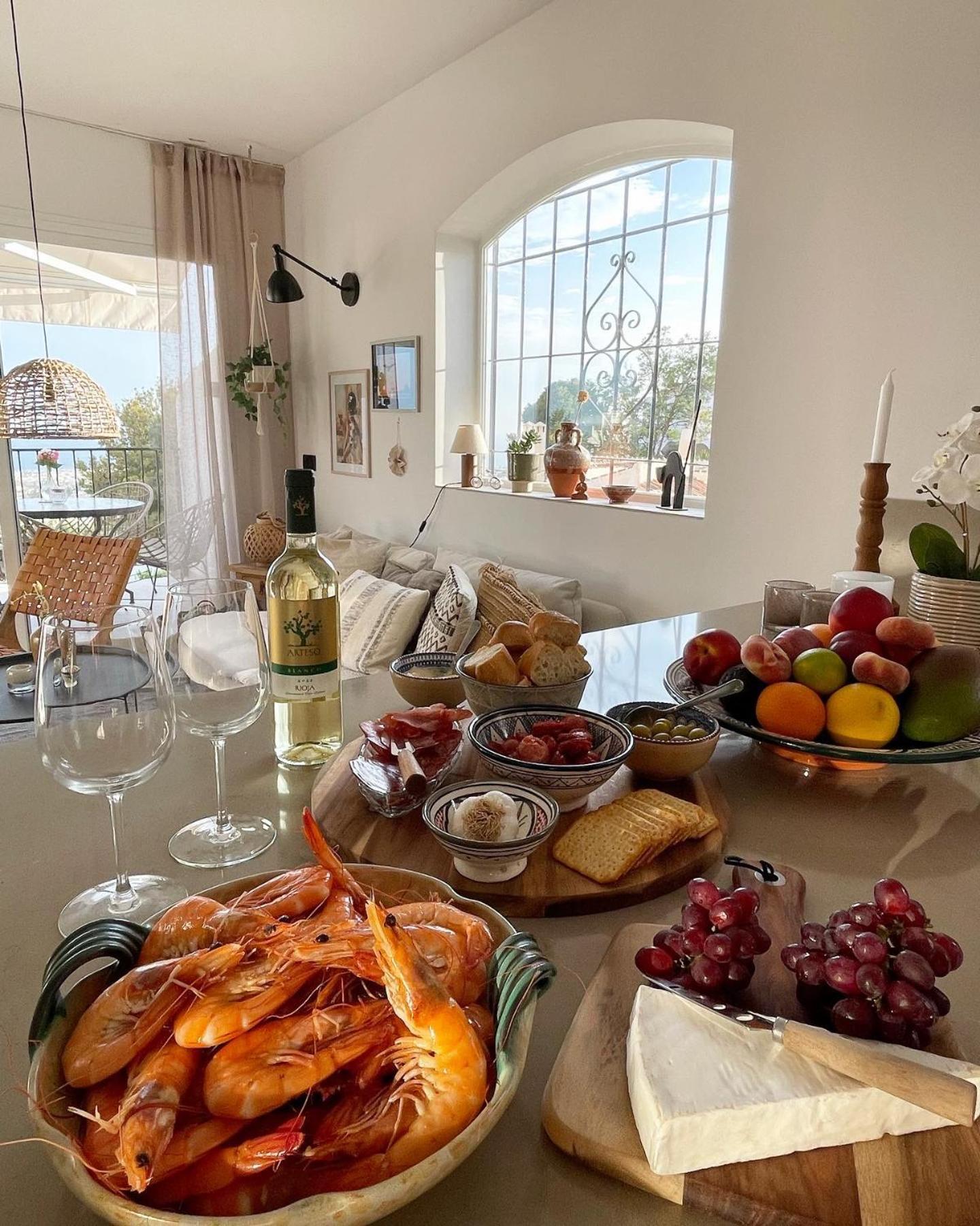 Apartamento Renovated With Nerjas Biggest Pool Nerja