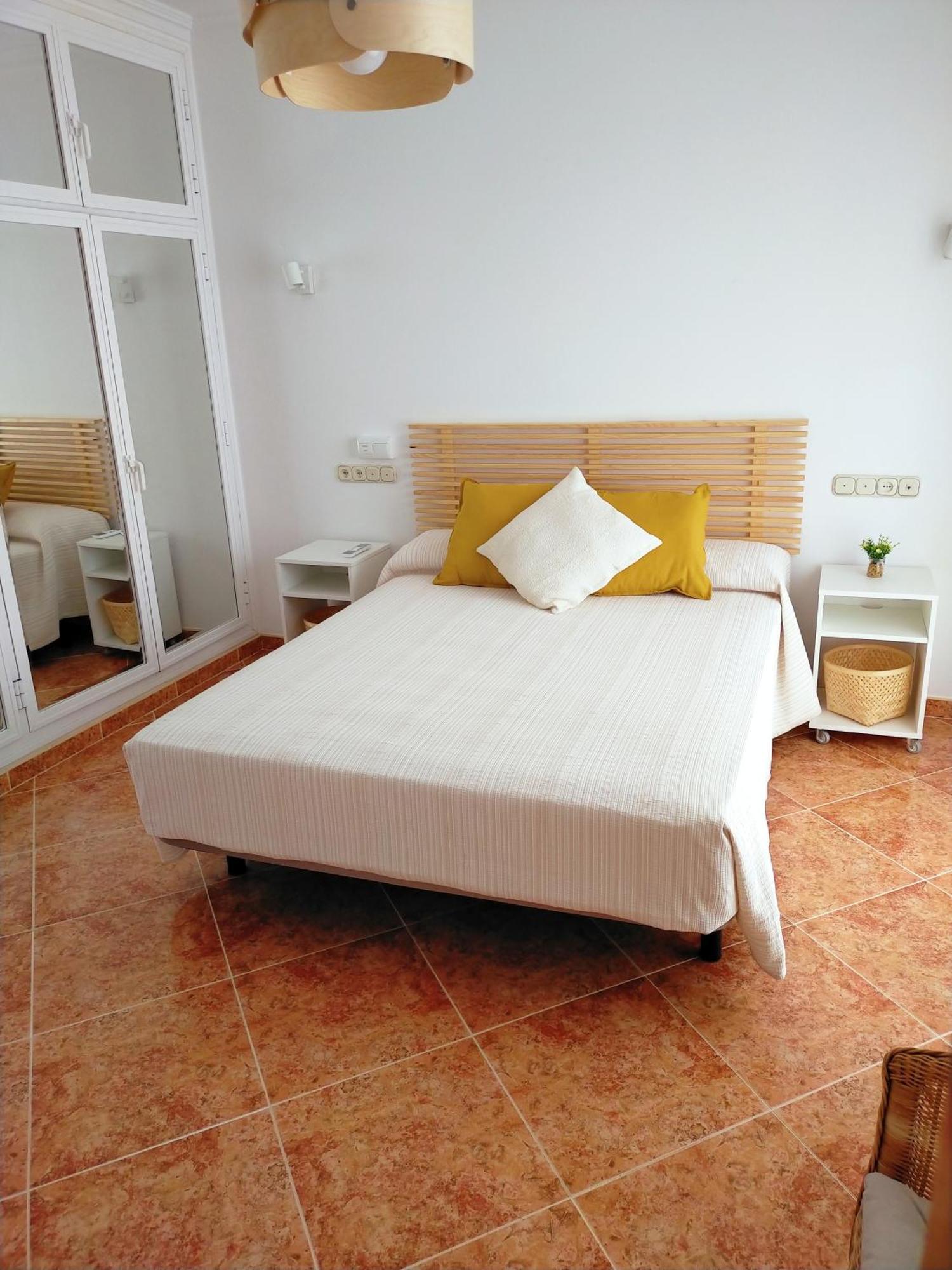 Casa Playa, Terraza Y Garaje Apartamento