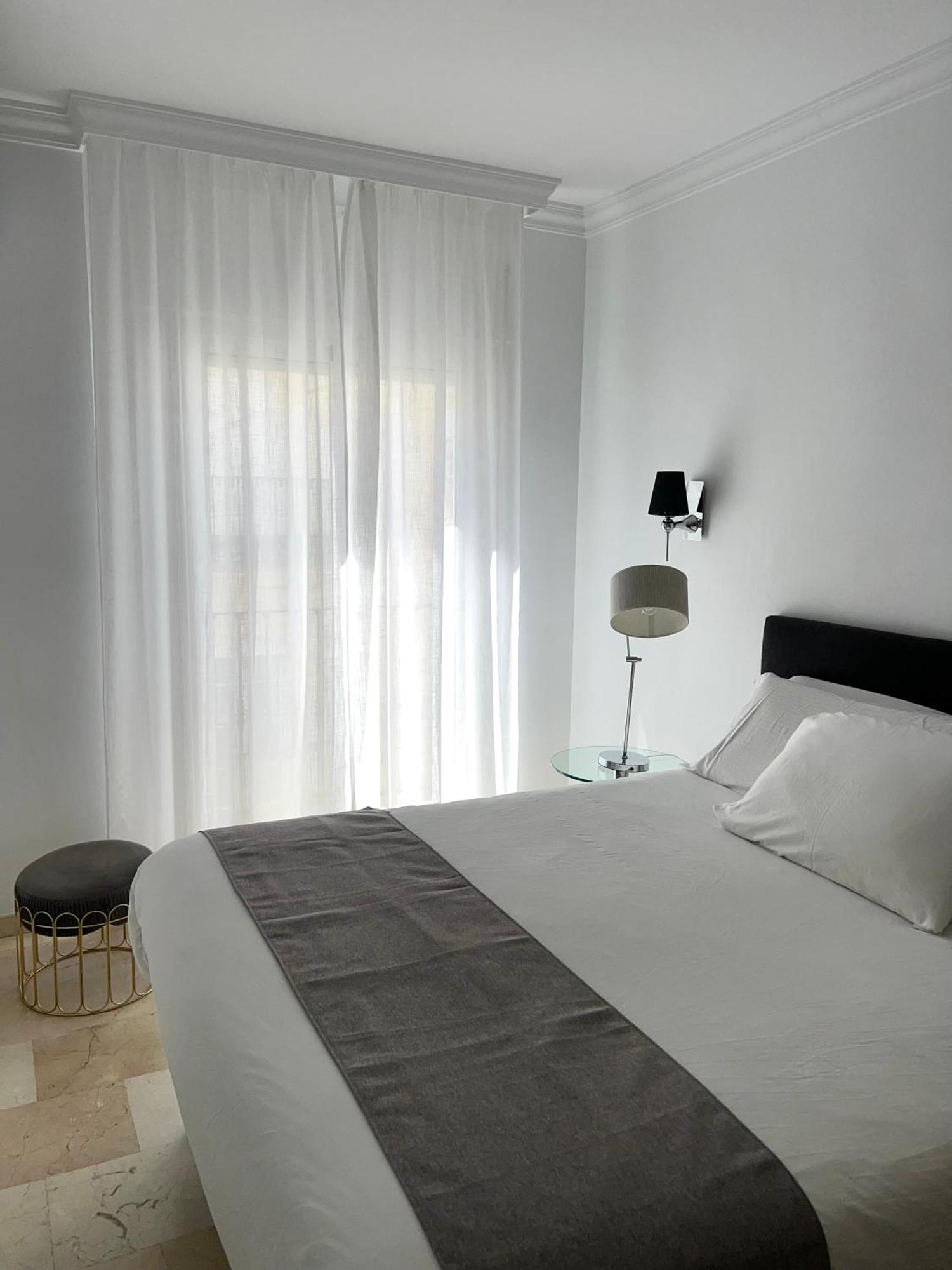 Abril Guest house 2*