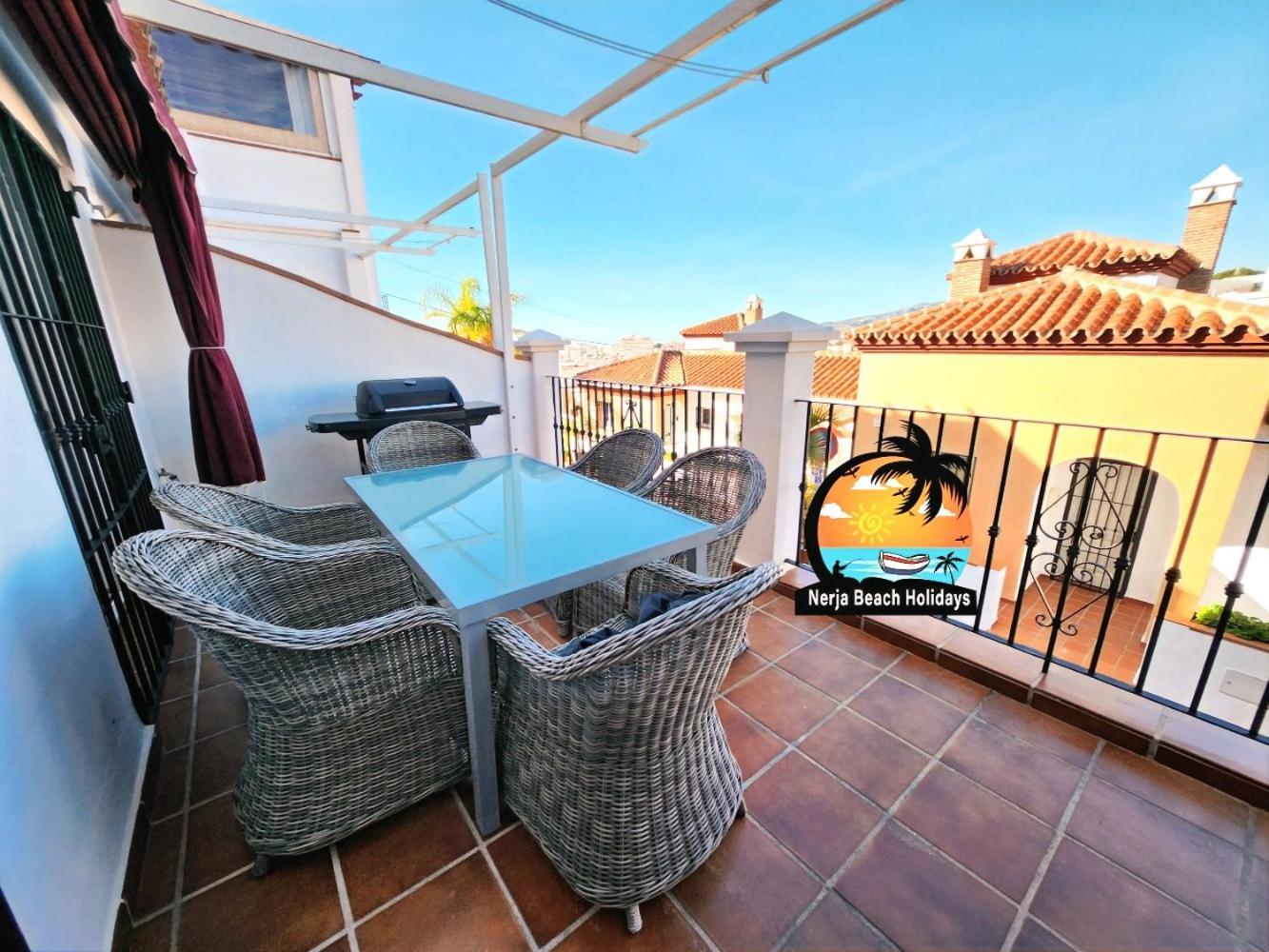 Modern 3 Bedroom Near Burriana Apartamento Nerja