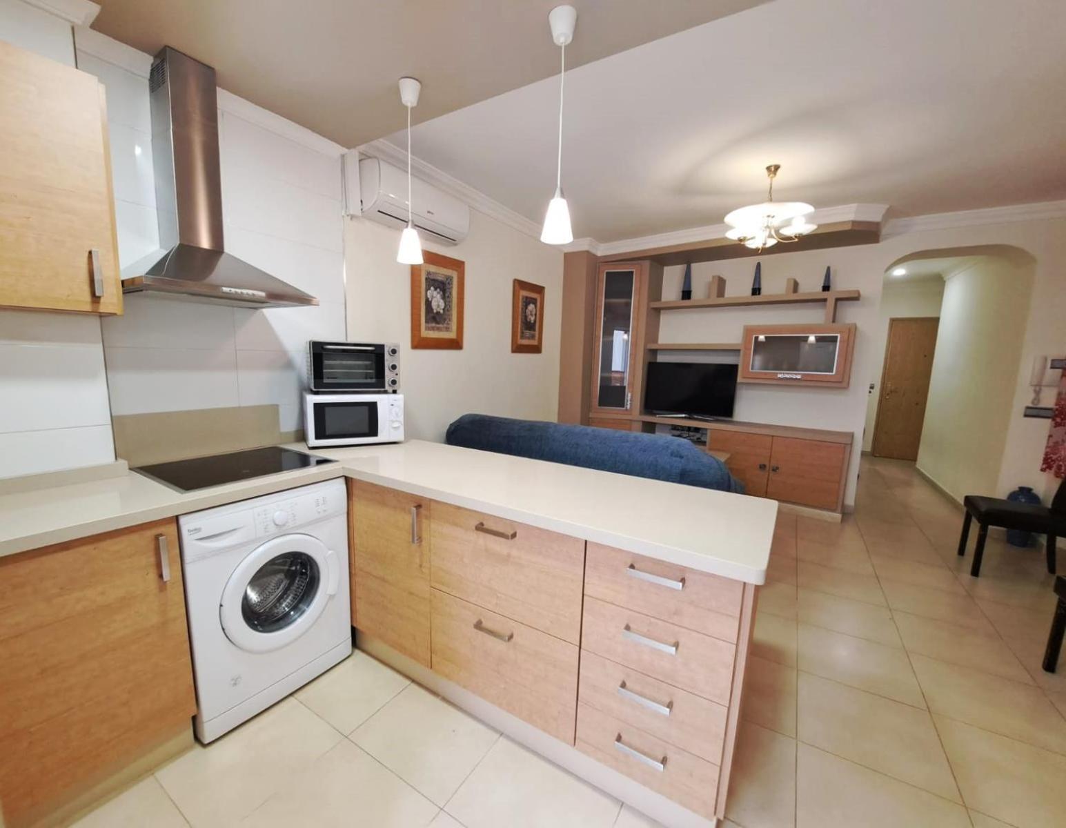 Lola 1 Nerja