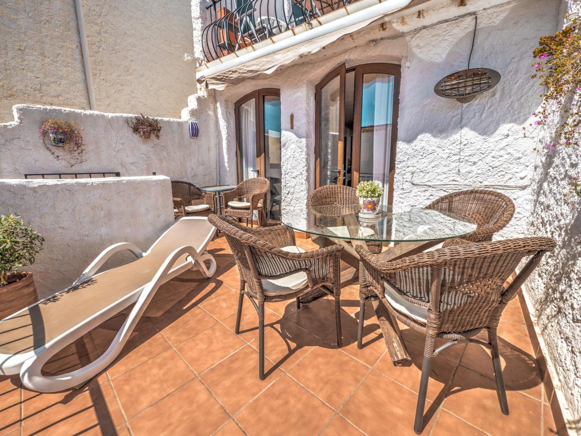 Сasa de vacaciones Townhouse In Capistrano Village With 2 Pool Areas Nerja