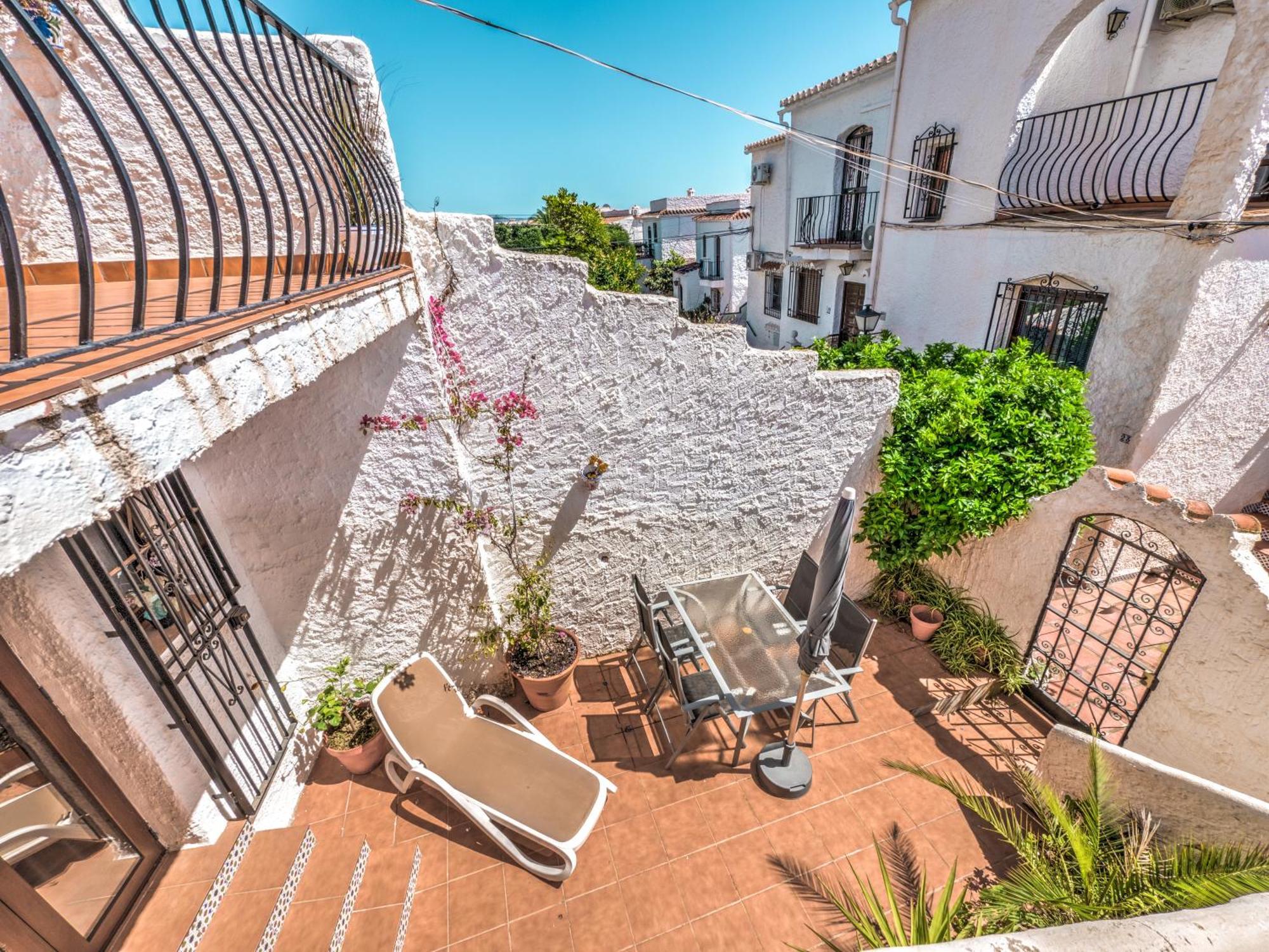 Townhouse In Capistrano Village With 2 Pool Areas Nerja