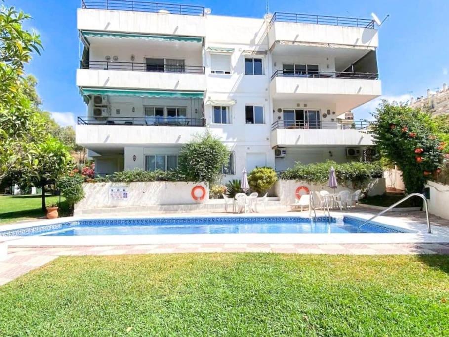 Modern 1 Bedroom With Pool Acess, Edificio Bahamas, Apartamento *