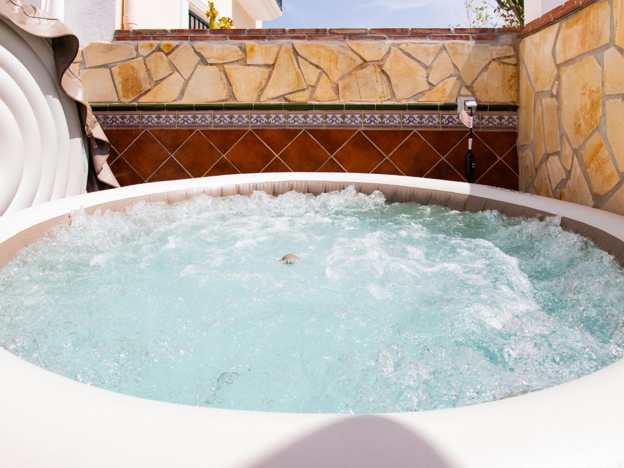 Сasa de vacaciones Town Center House With Jacuzzi Nerja