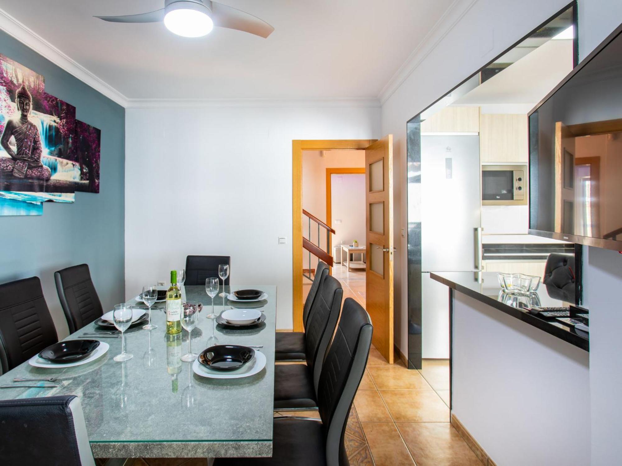 Town Center House With Jacuzzi Сasa de vacaciones