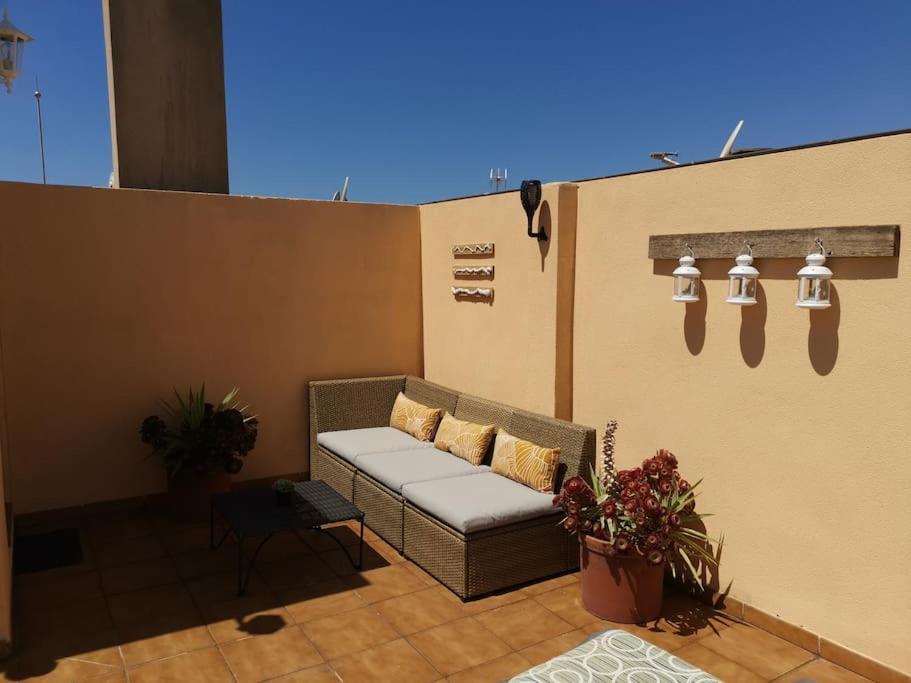 Atico Fresco Y Luminoso Con Aparcamiento Privado Apartamento