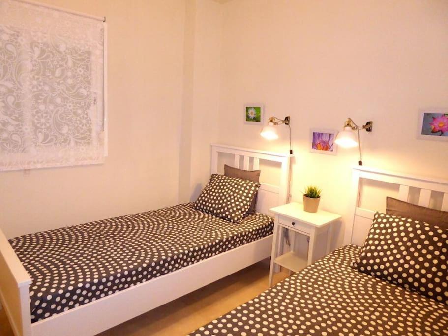Atico Fresco Y Luminoso Con Aparcamiento Privado Apartamento