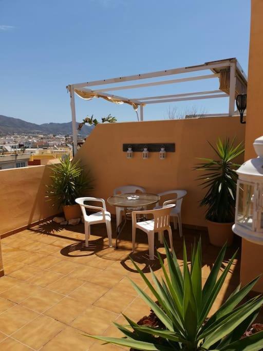 Atico Fresco Y Luminoso Con Aparcamiento Privado Apartamento *
