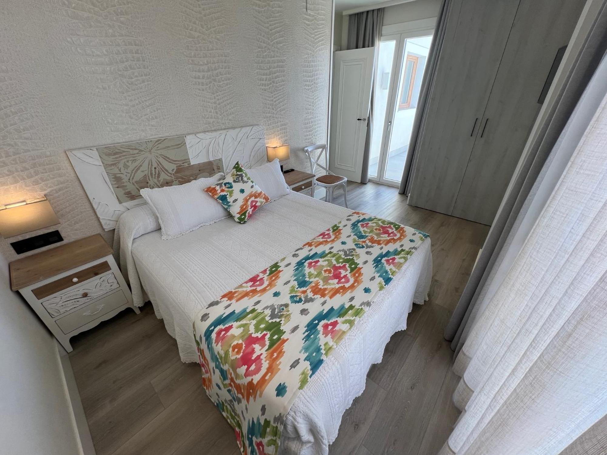 Pensión La Puerta De Boutique - Adults Recommended Nerja