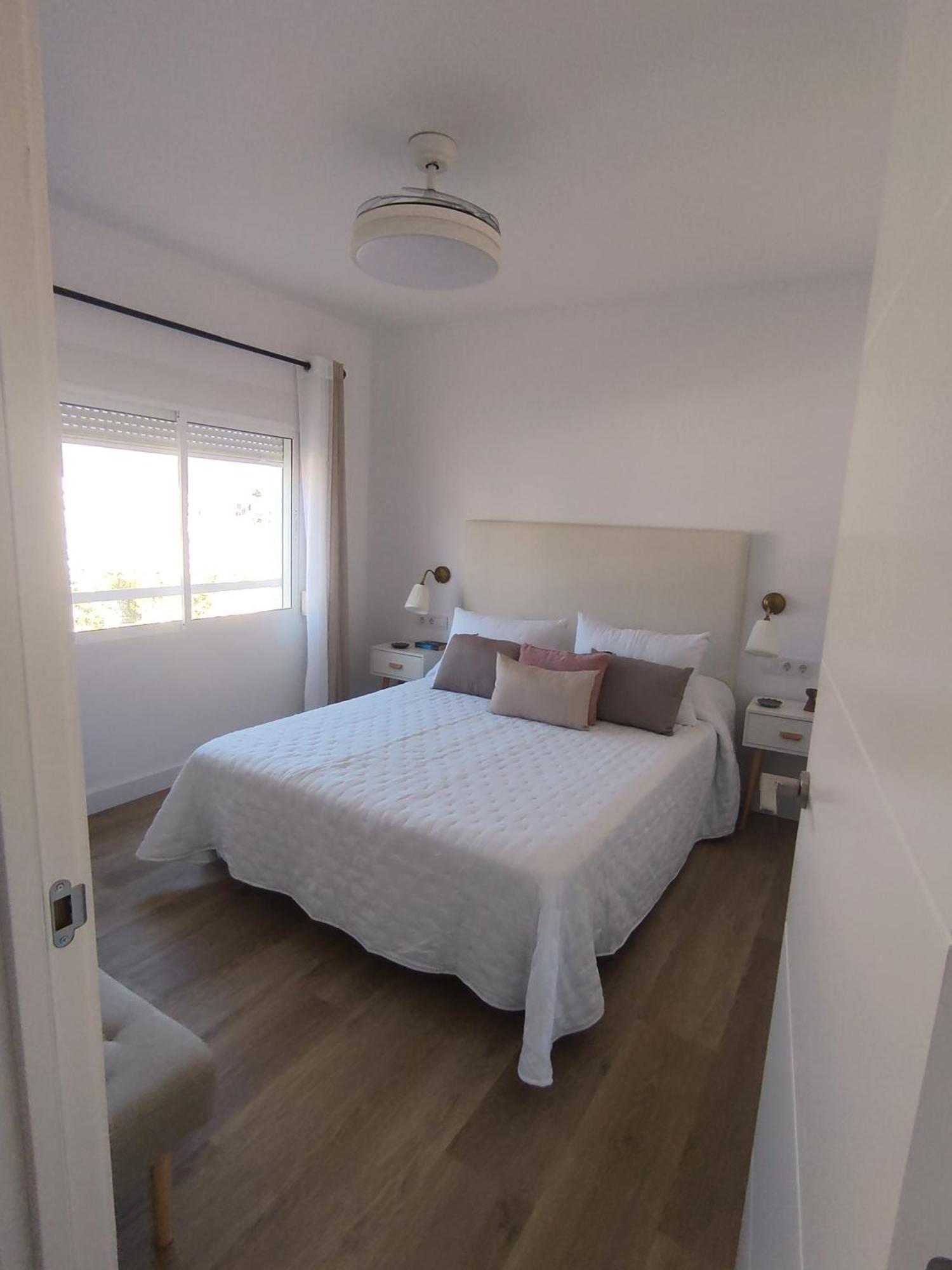 Lunamar Seaviews & Communal Pool * Nerja
