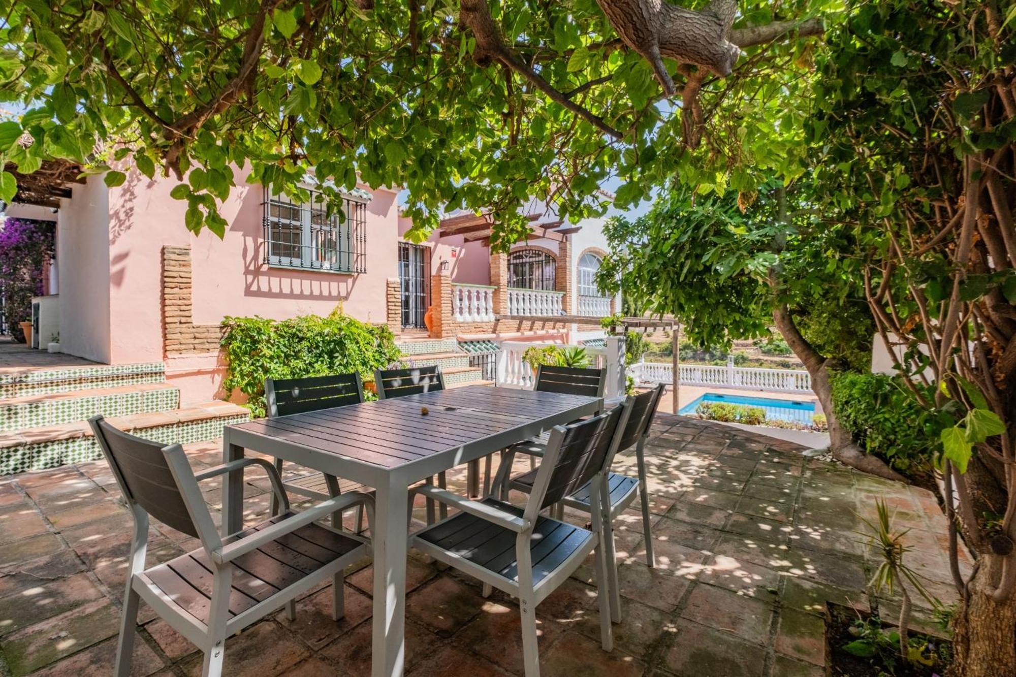 Casa de férias Charming House With Private Pool And Garden Nerja