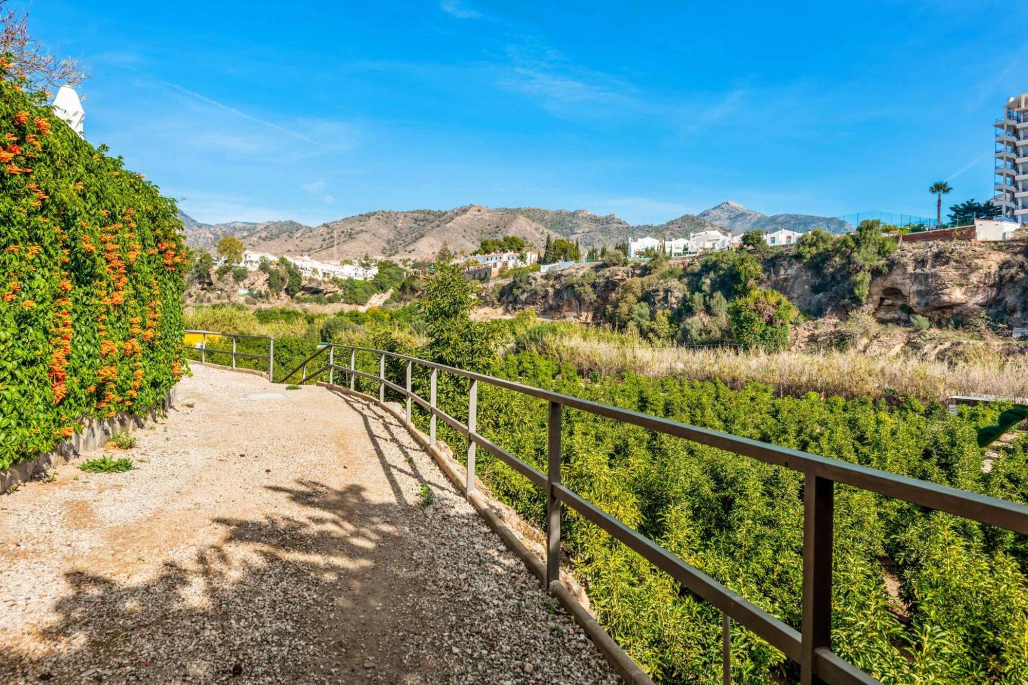 Casa Cueva Villa *