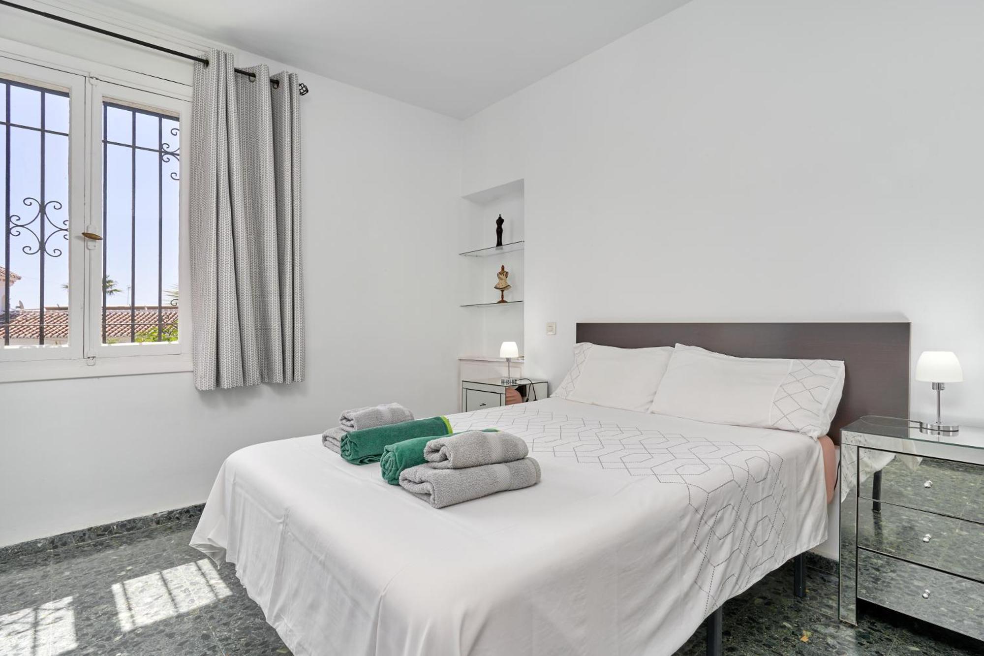 Villa Rodriguez Acosta 22 *