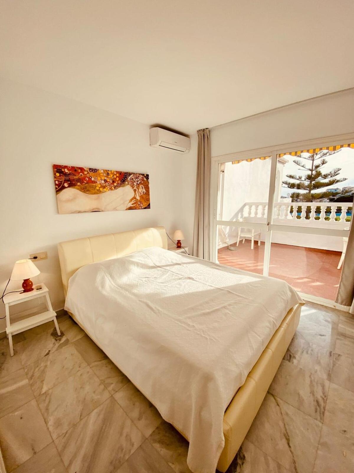 Con Piscina En Rosas De Capistrano Apartamento