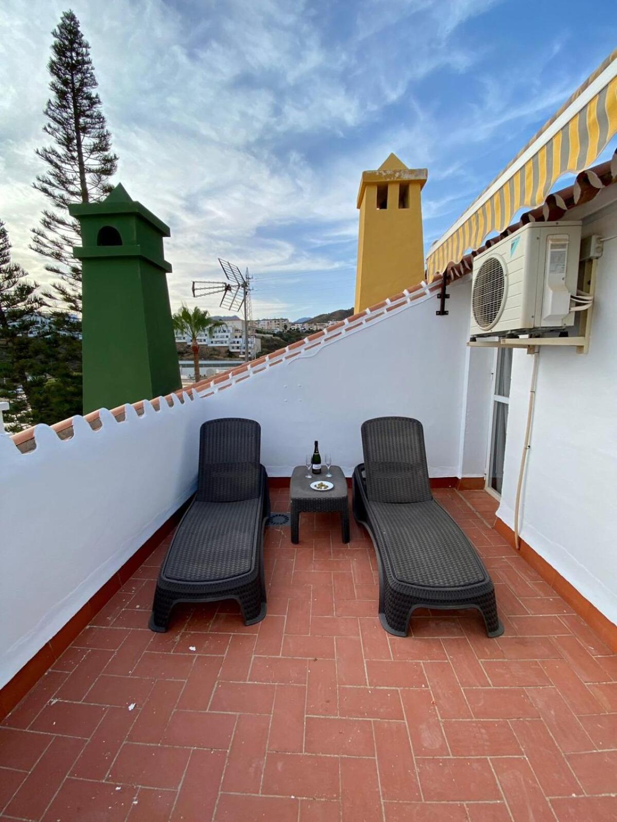 Con Piscina En Rosas De Capistrano Apartamento