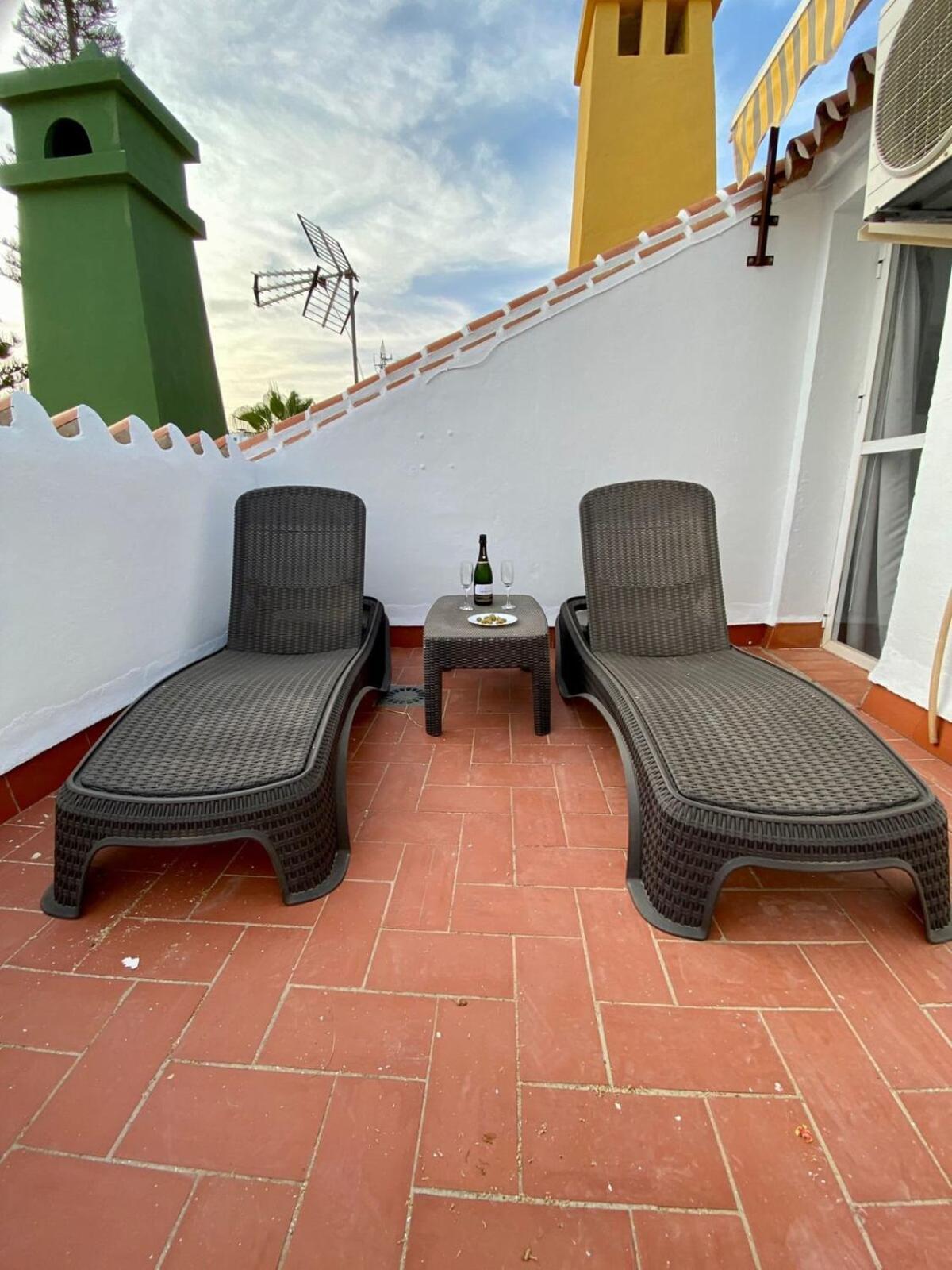 Con Piscina En Rosas De Capistrano Apartamento