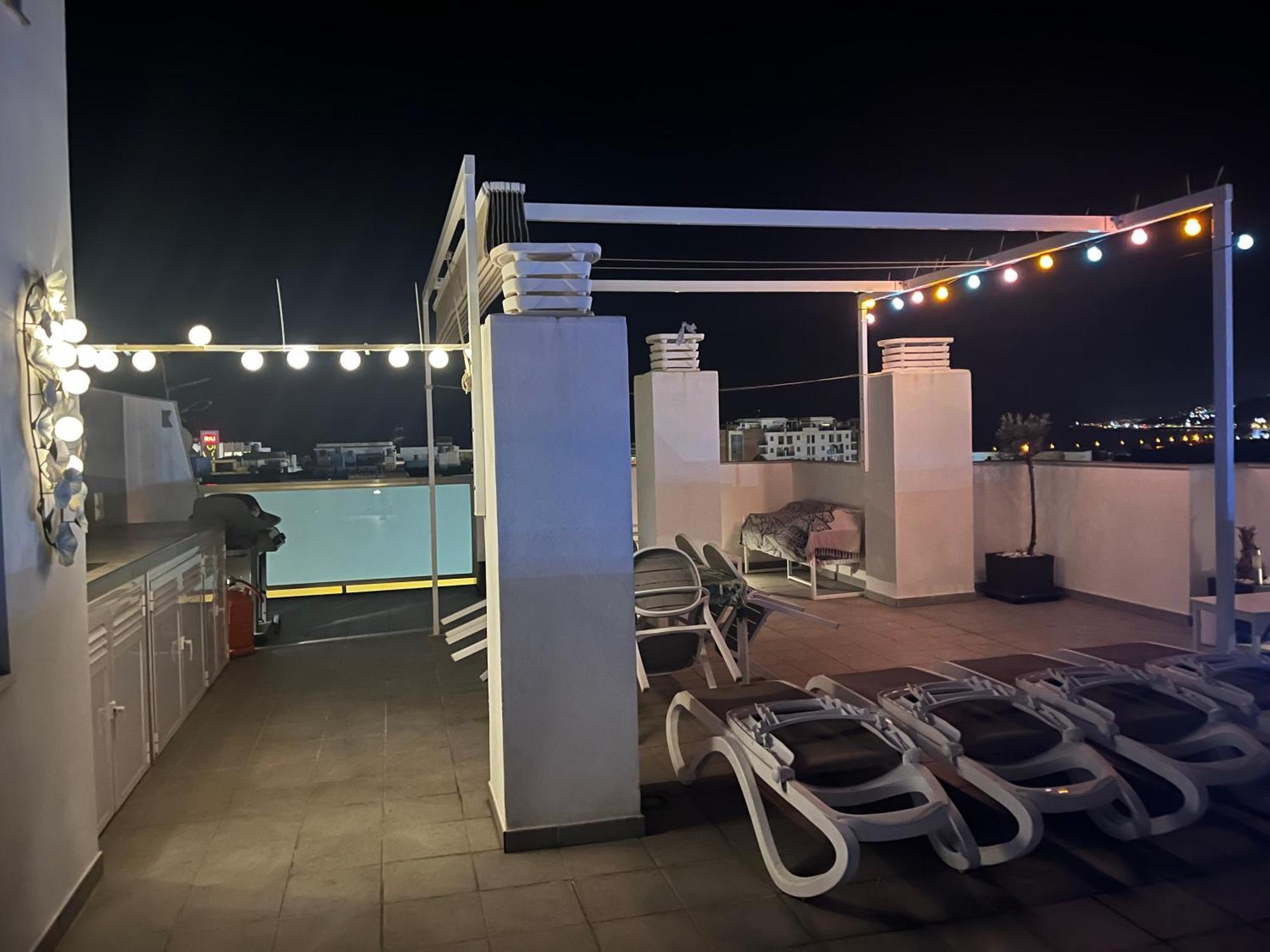 Penthouse Gloria *