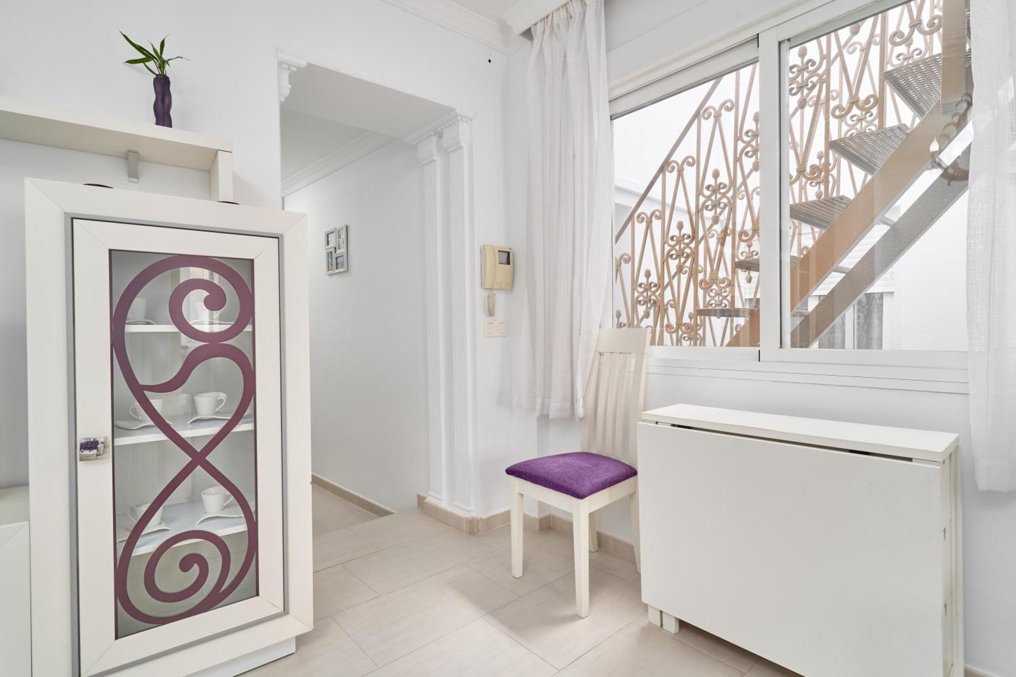 Apartamento Lola 2 *