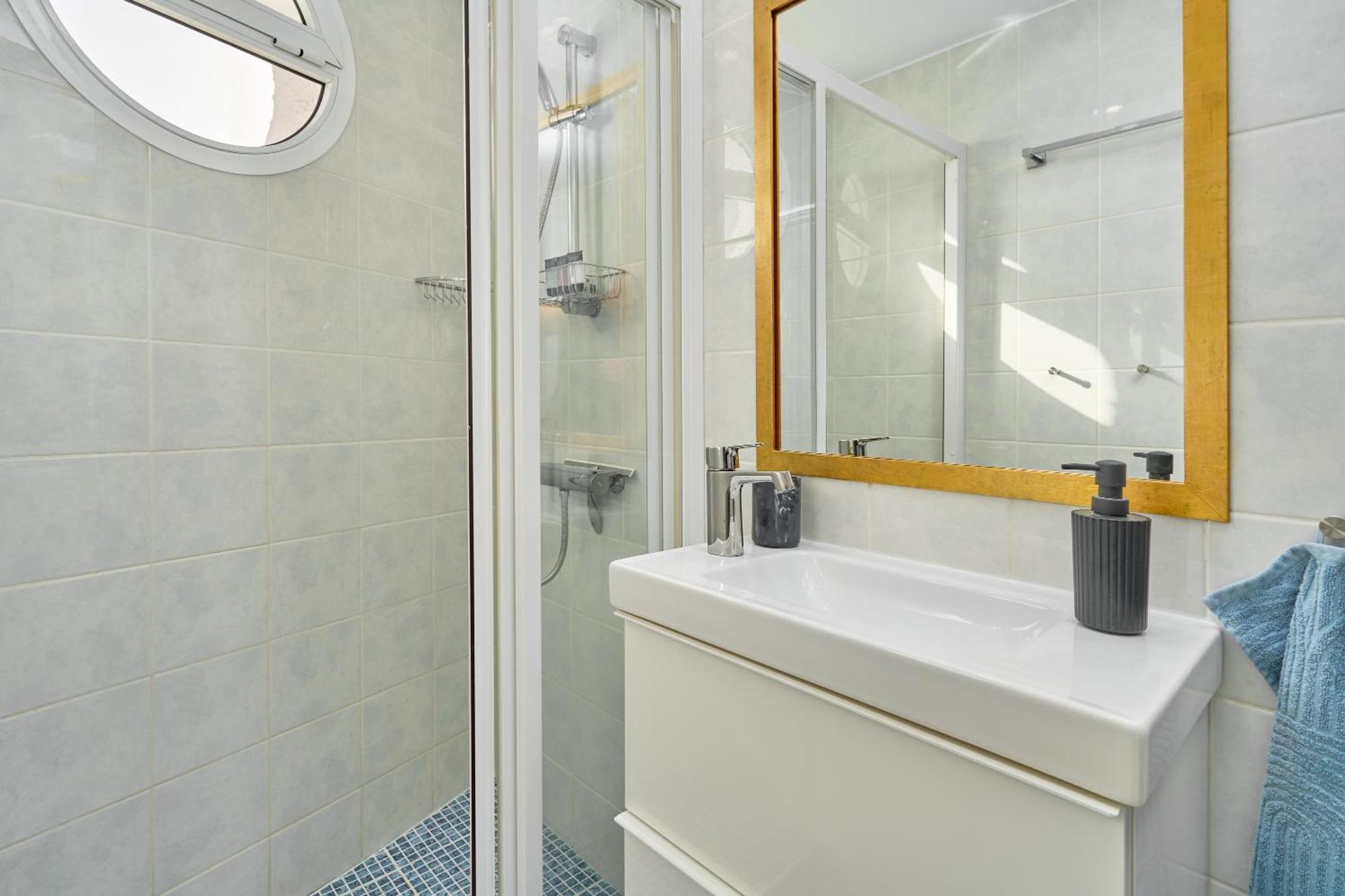 Spectacular Sea Views, 2 Bed,2 Bath Apartamento