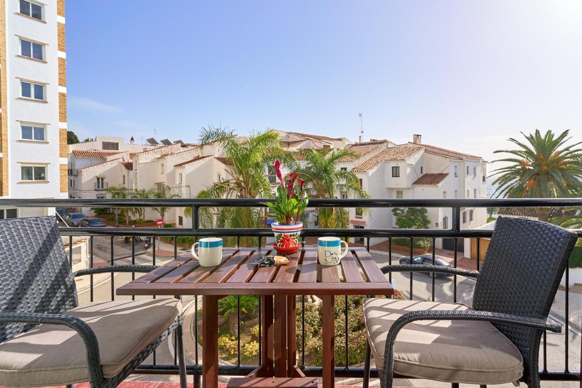 Spectacular Sea Views, 2 Bed,2 Bath Apartamento Nerja