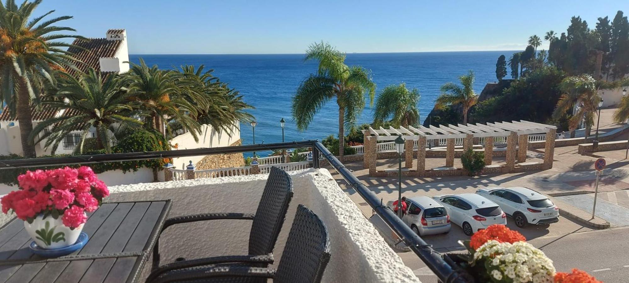Spectacular Sea Views, 2 Bed,2 Bath *