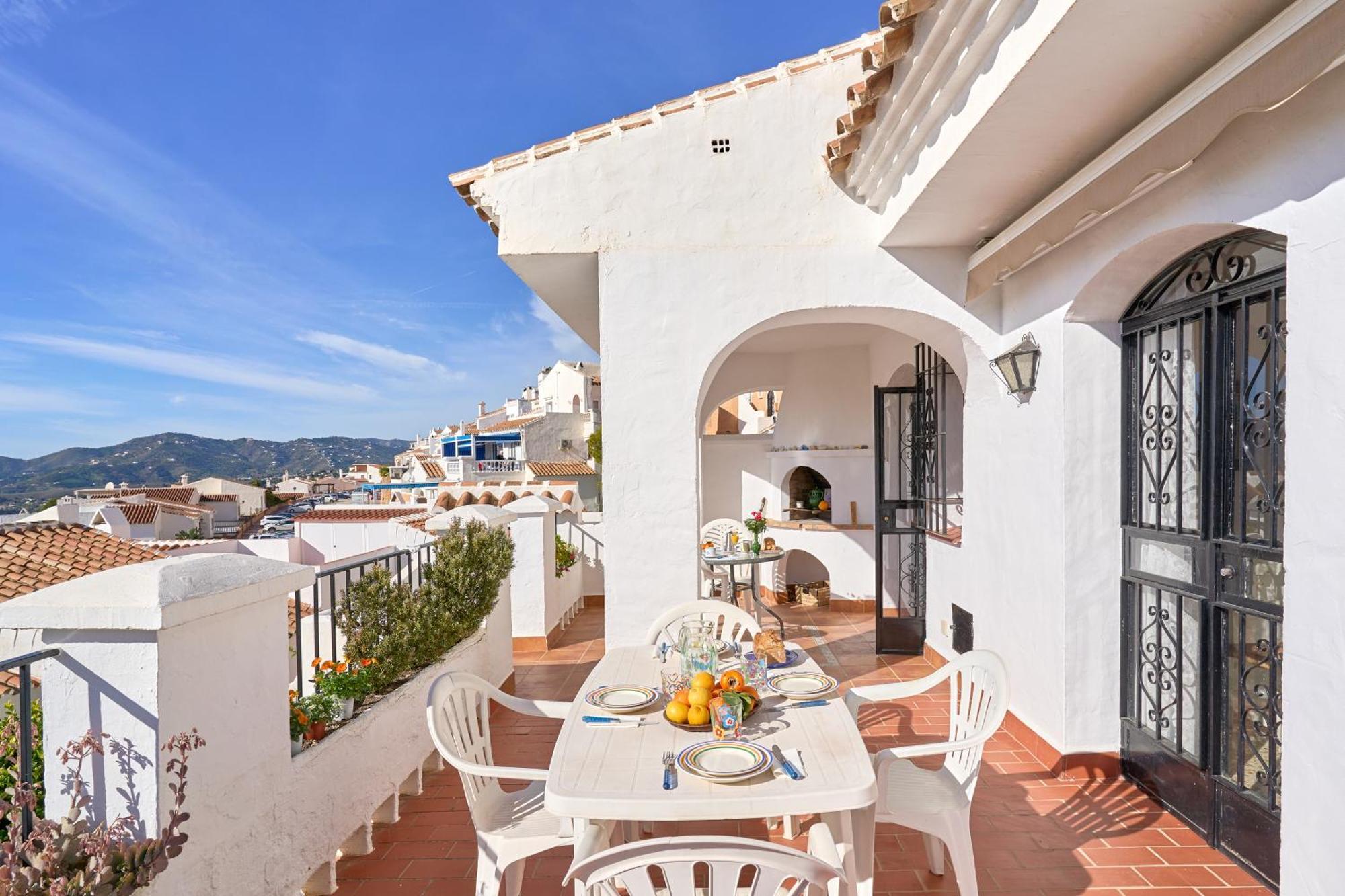 Casa Con Bellas Vistas Sobre La Bahia De Apartamento