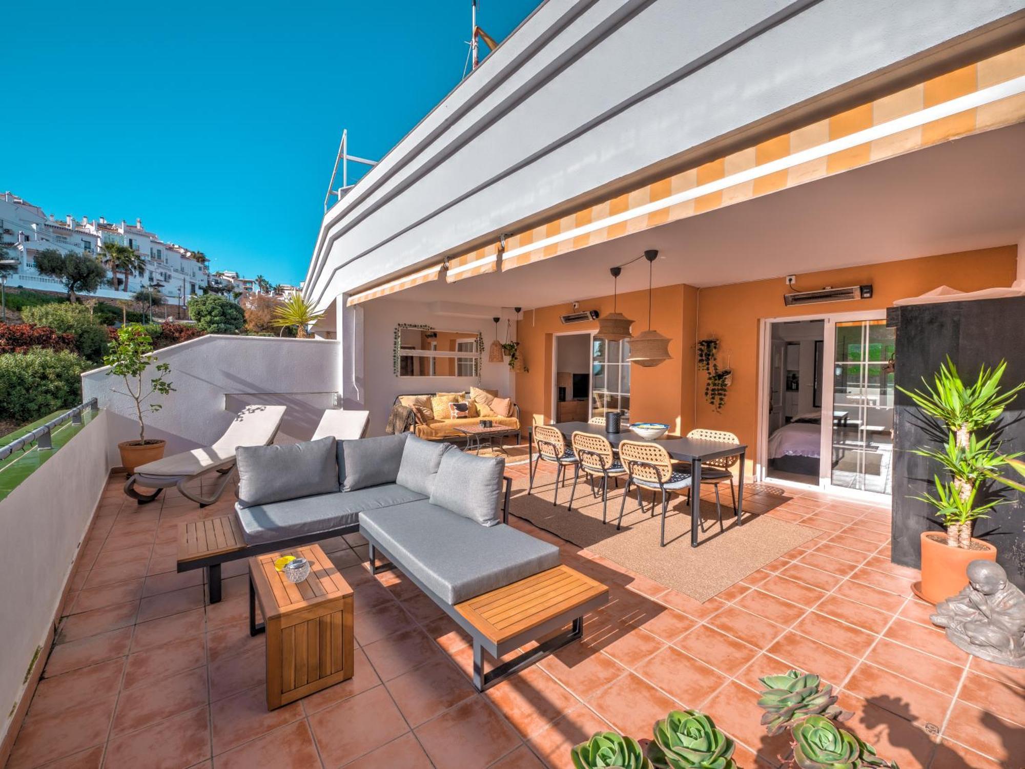 Apartamento Beachfront With Sea View At Burriana Beach,