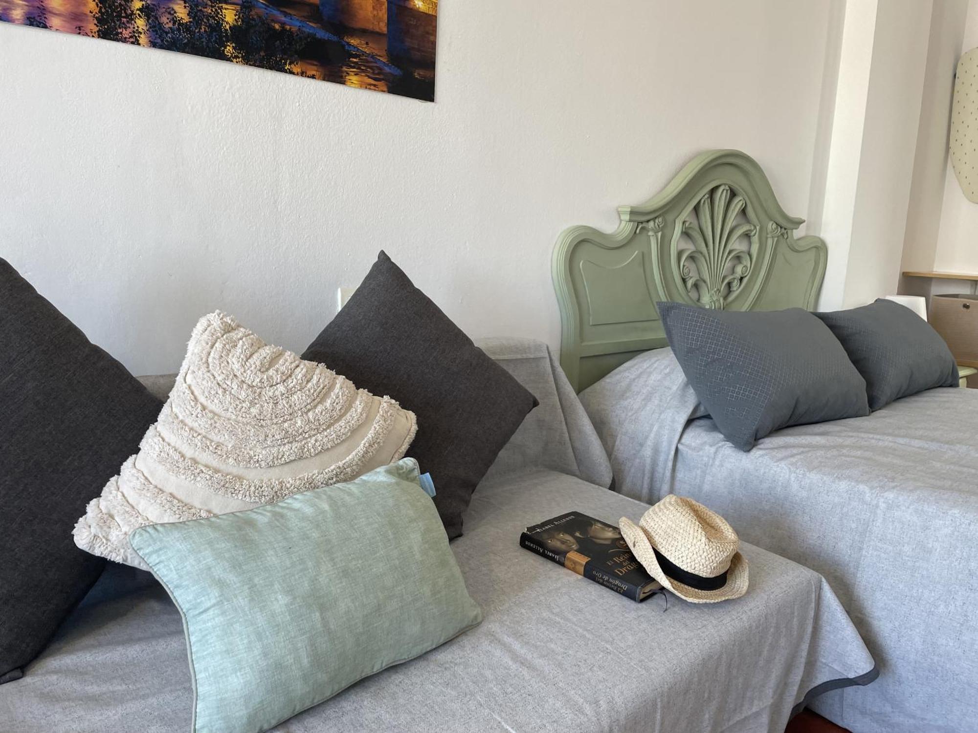 Estudio Jimena Cordoba En El Centro De Apartamento