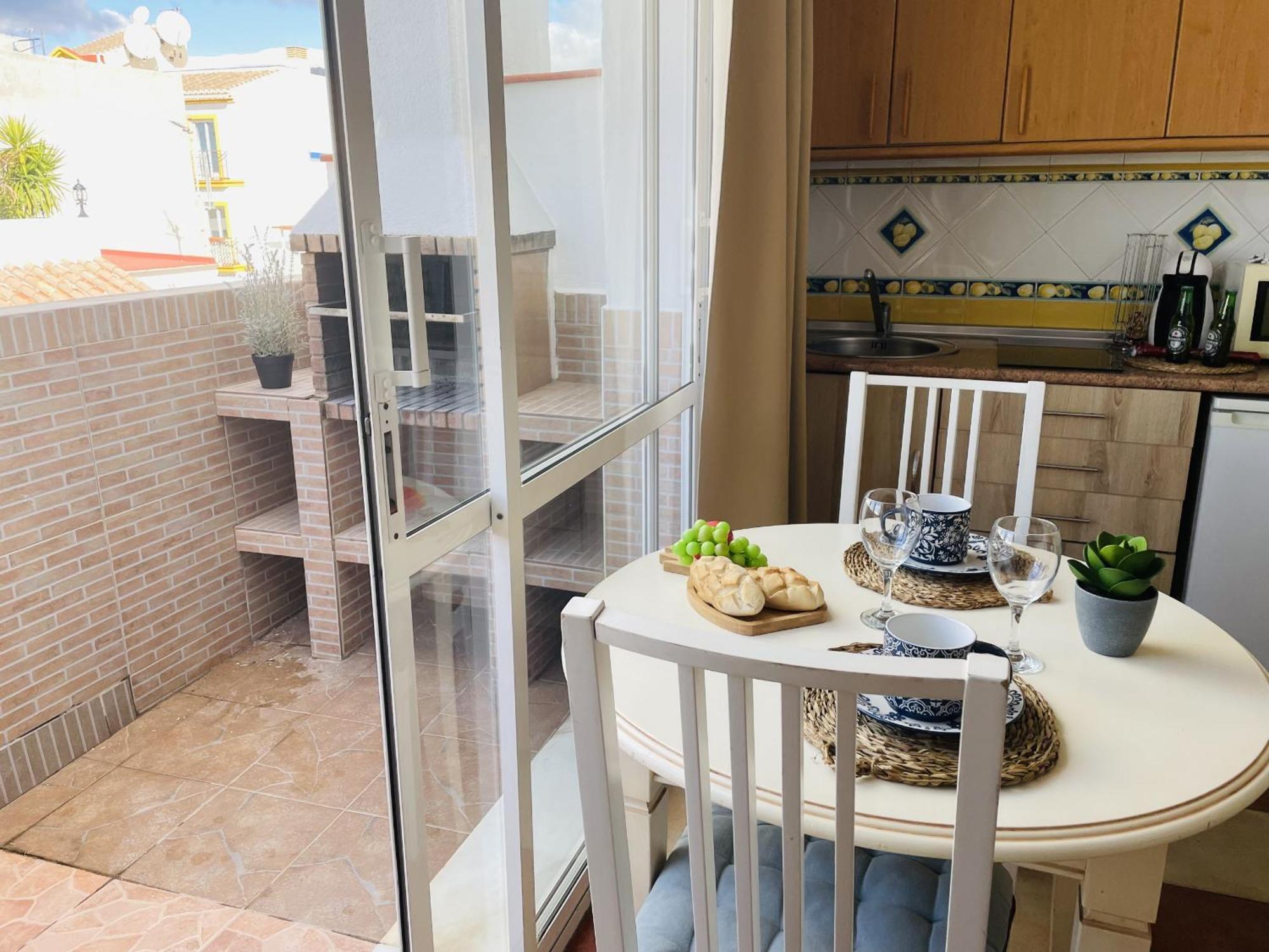 Jimena Sevilla En El Centro De Apartamento Nerja