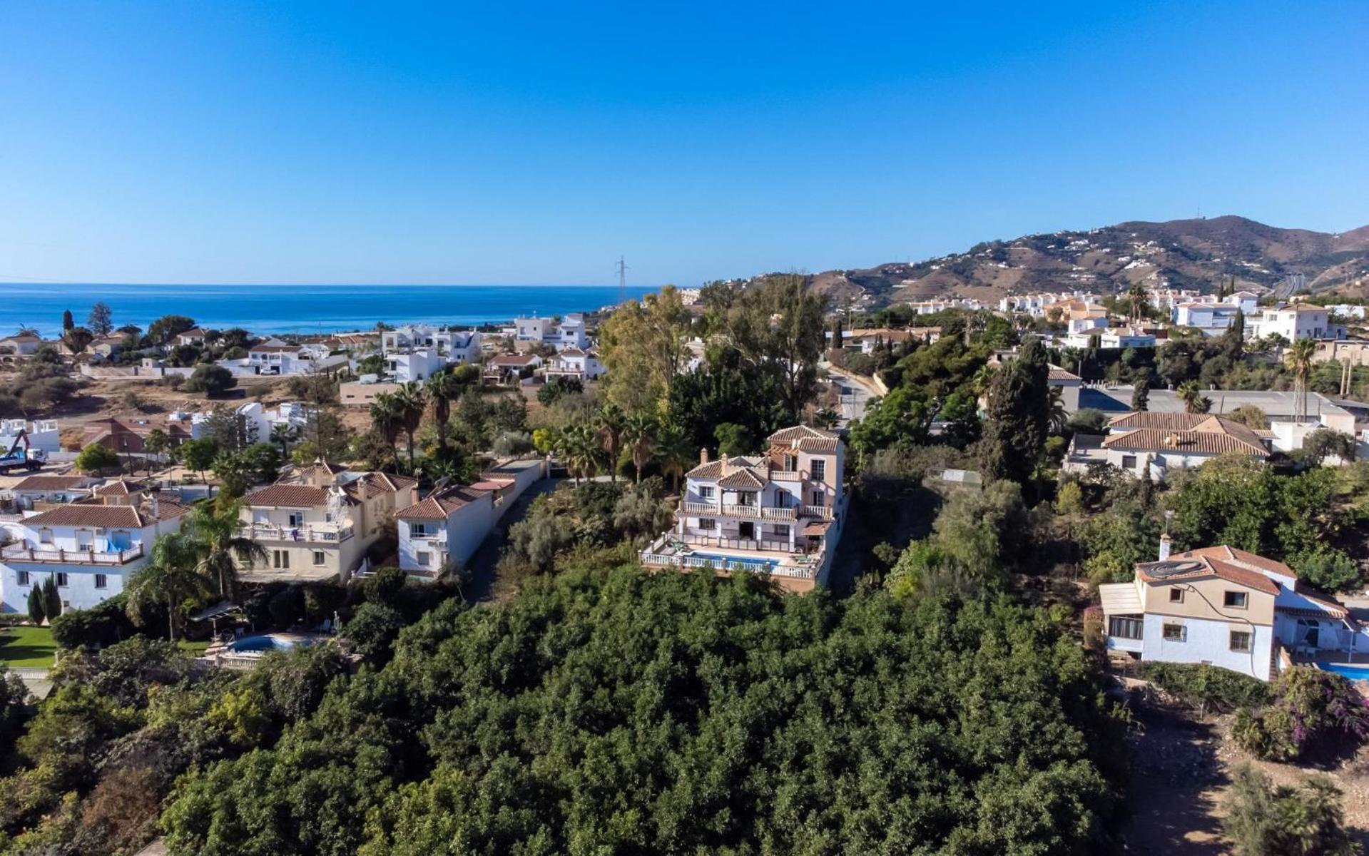 009 * Nerja