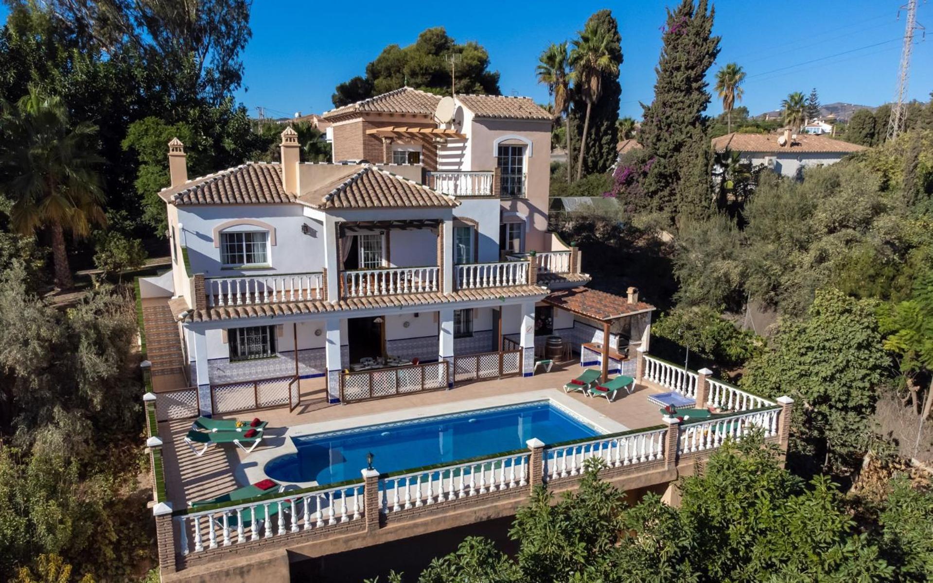 Villa 009 *