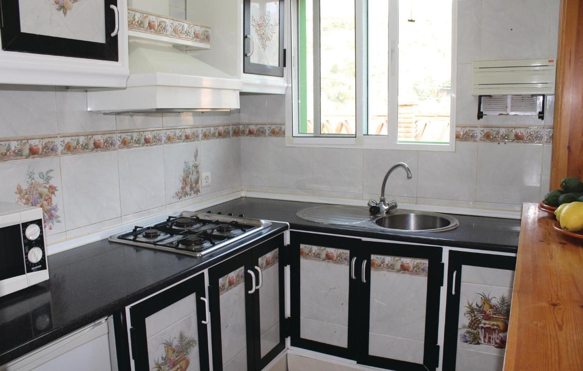 Casa de férias 3 Bedroom Awesome In *