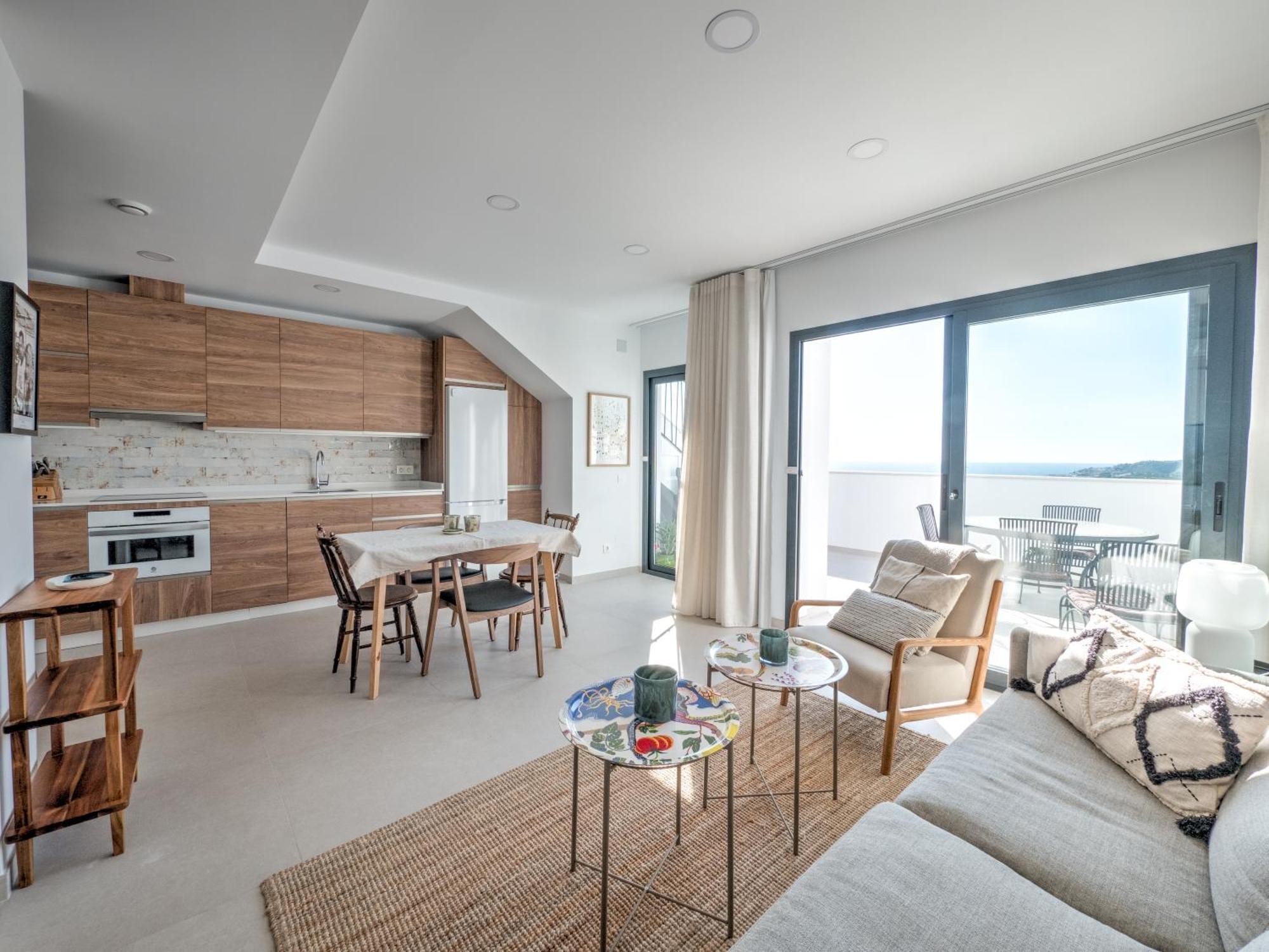 Modern Townhouse With 3 Terraces, Pool And Views * Nerja