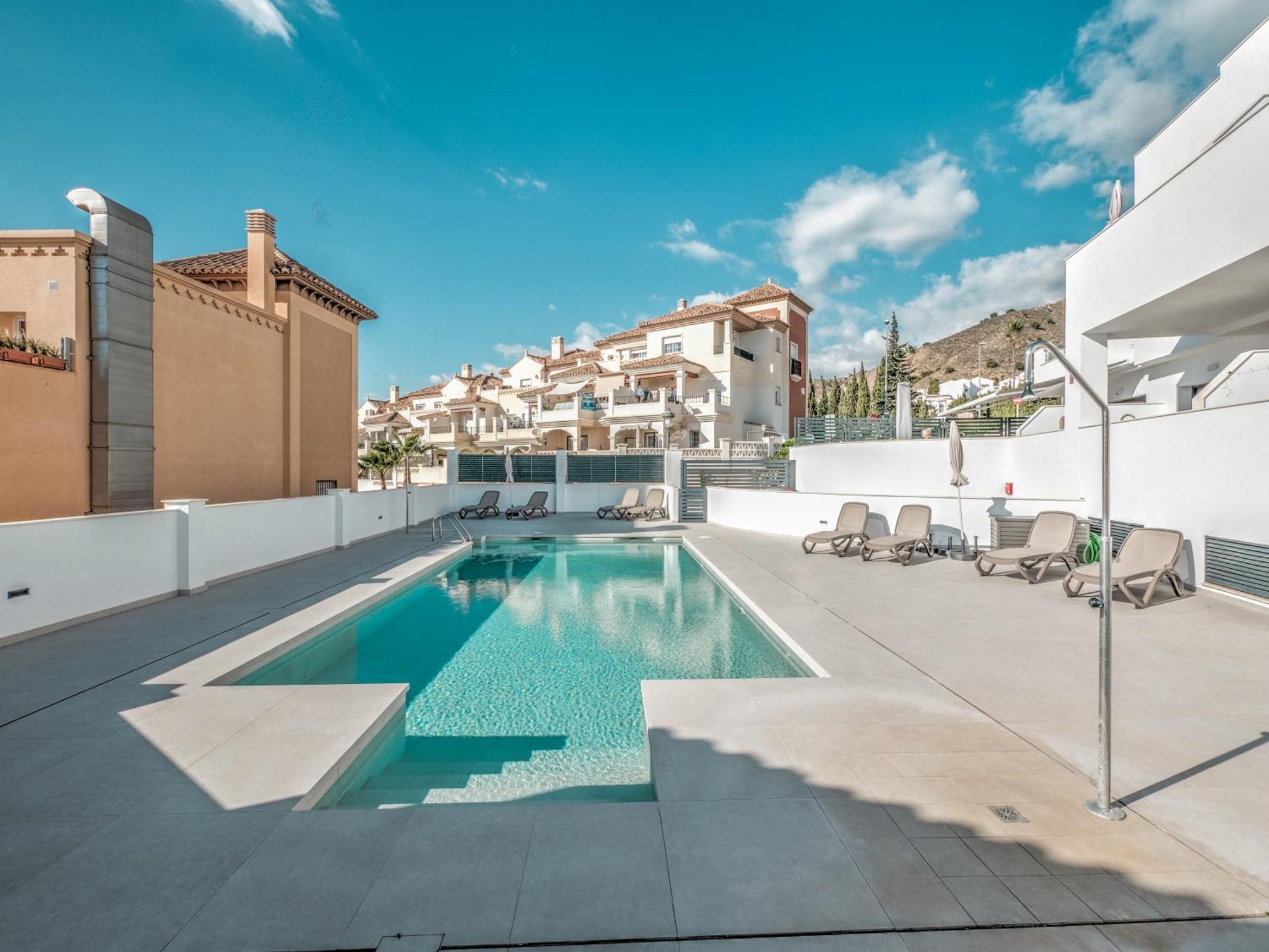 Holiday home Modern Townhouse With 3 Terraces, Pool And Views