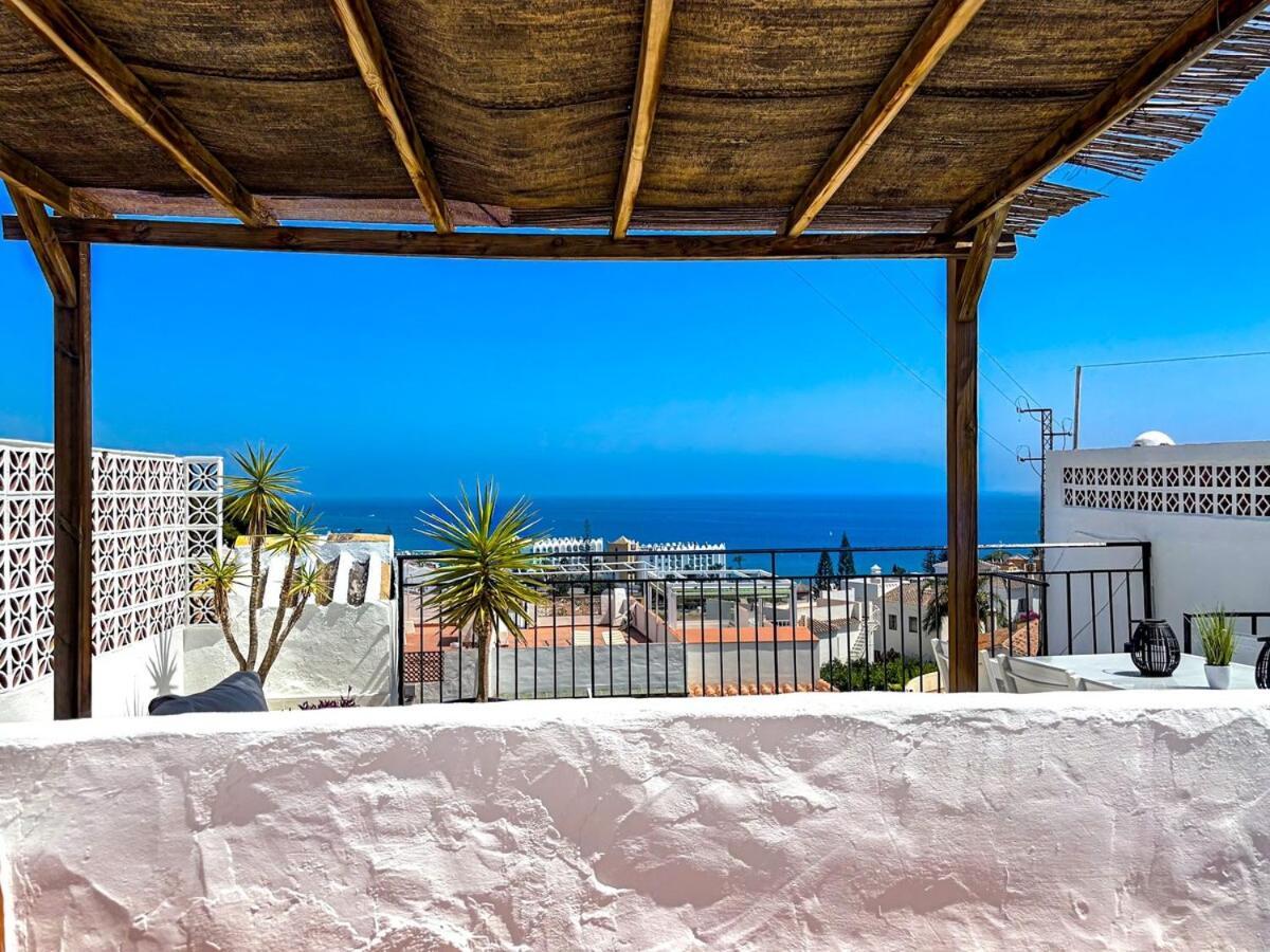 A2407 Charming Townhouse With Sea Views And Pool Сasa de vacaciones *