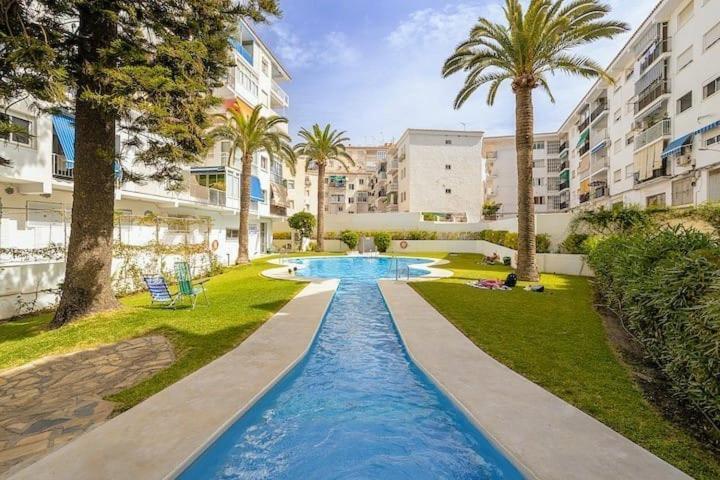 Apartment 1 Bedroom Penthouse With Pool Access, Centre *