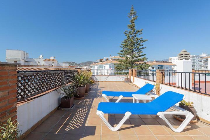 1 Bedroom Penthouse With Pool Access, Centre Apartment Nerja