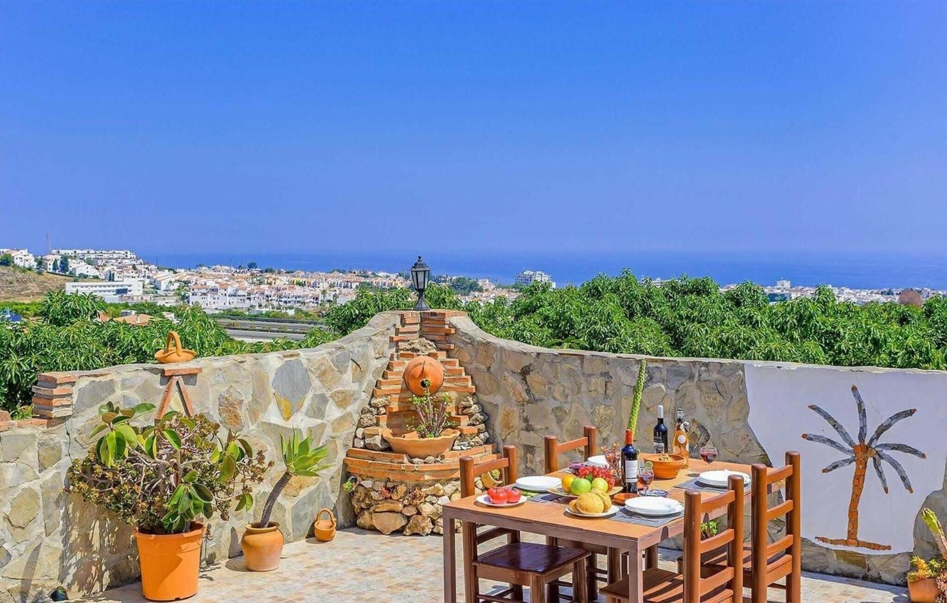 Сasa de vacaciones Mit Privatpool Fuer 6 Personen Ca 140 Qm In Nerja, Andalusien Costa Del Sol Nerja